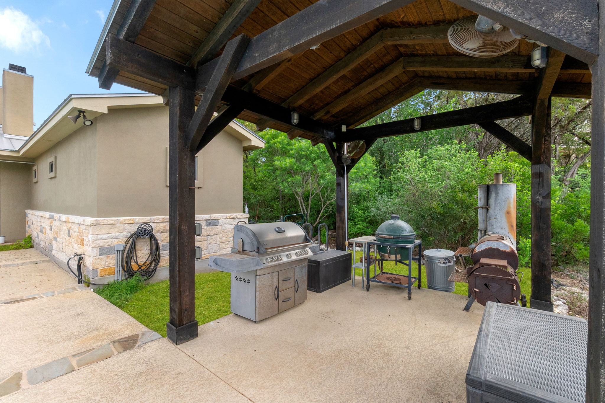  Private Hilltop Estate Overlooking Government Canyon - 物件實景