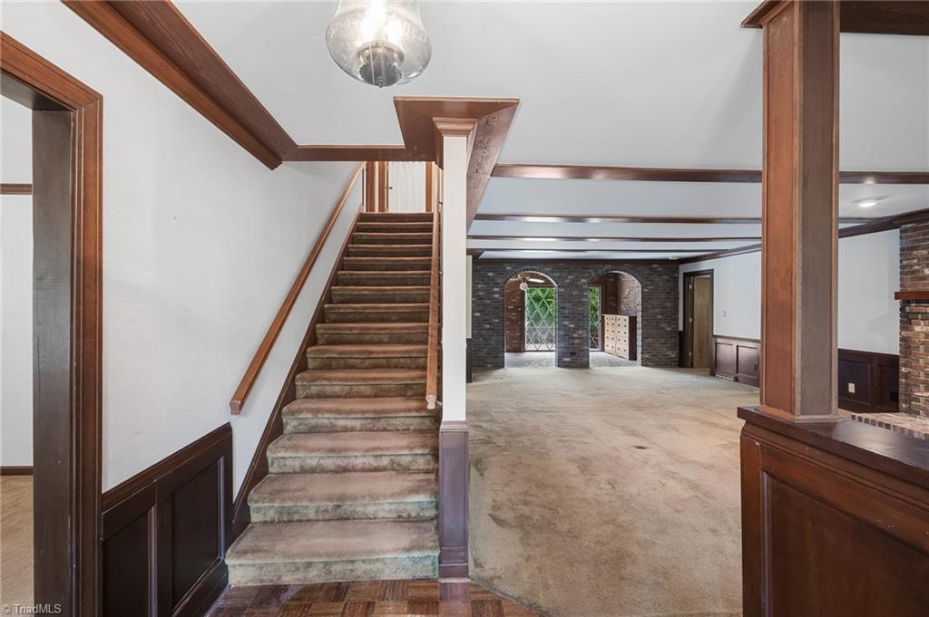 High Point, North Carolina, 27265, United States, 4 Bedrooms Bedrooms, ,4 BathroomsBathrooms,Residential,For Sale,1900964