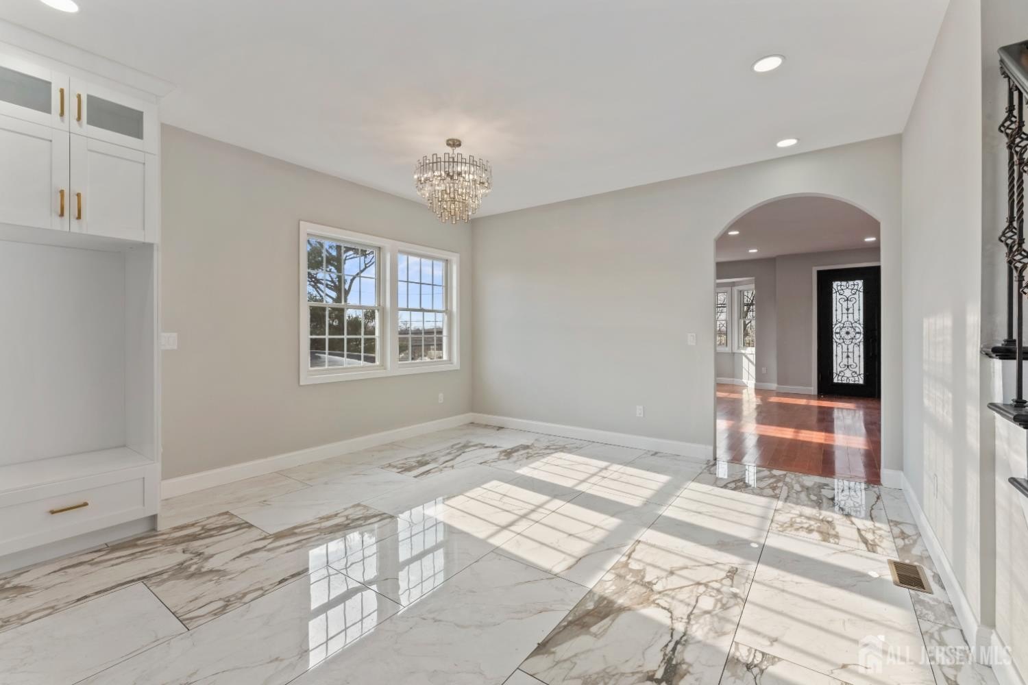 Edison, New Jersey, 08820, United States, 5 Bedrooms Bedrooms, ,5 BathroomsBathrooms,Residential,For Sale,2005259