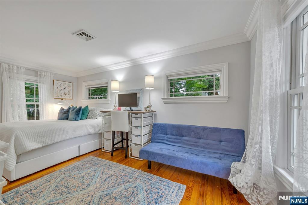 Ramsey, New Jersey, 07446, United States, 6 Bedrooms Bedrooms, ,5 BathroomsBathrooms,Residential,For Sale,1847263