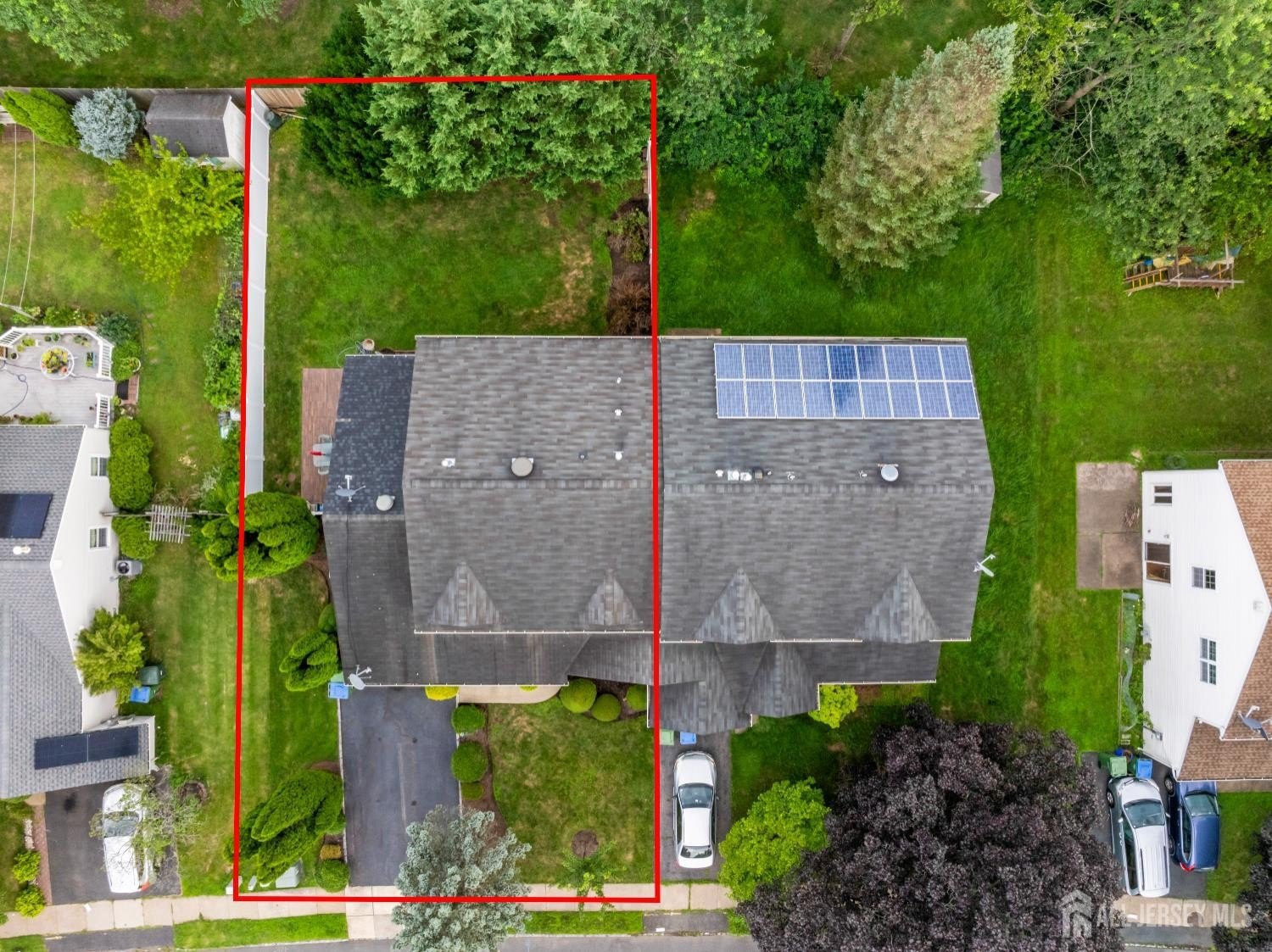 Edison, New Jersey, 08820, United States, 4 Bedrooms Bedrooms, ,2 BathroomsBathrooms,Residential,For Sale,1921725