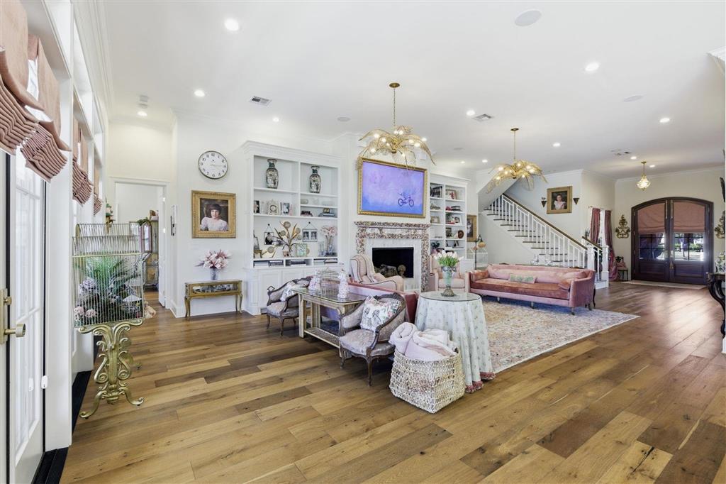 Lake Charles, Louisiana, 70605, United States, 5 Bedrooms Bedrooms, ,5 BathroomsBathrooms,Residential,For Sale,2024093