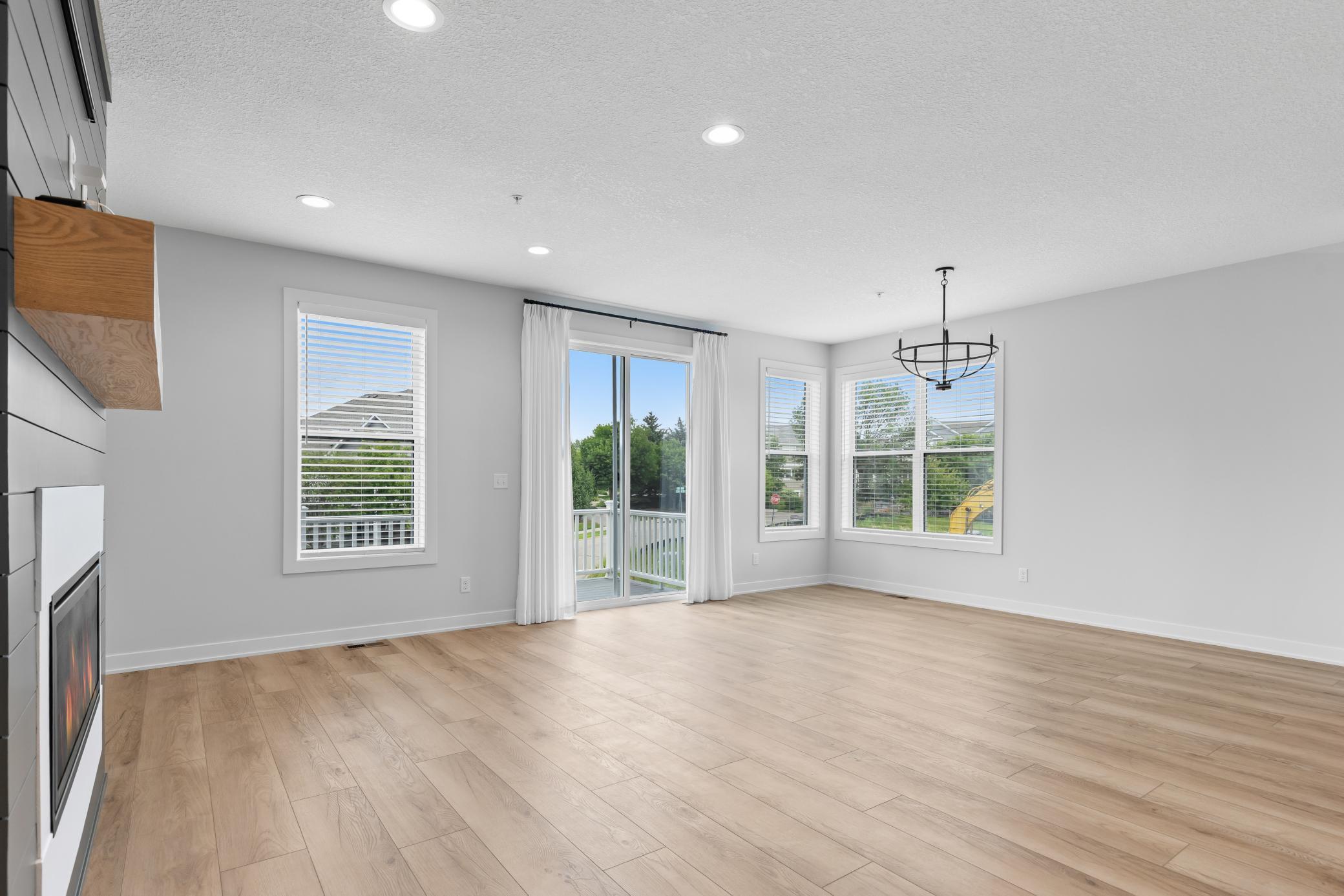 Orono, Minnesota, 55356, United States, 3 Bedrooms Bedrooms, ,4 BathroomsBathrooms,Residential,For Sale,1918632