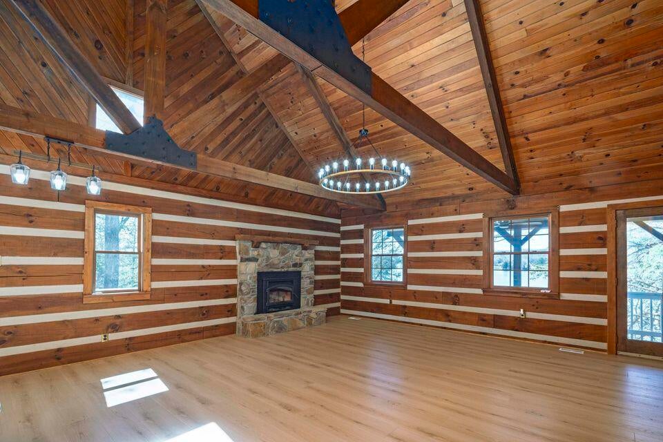 Spring City, Tennessee, 37381, United States, 1 Bedroom Bedrooms, ,2 BathroomsBathrooms,Residential,For Sale,1826365