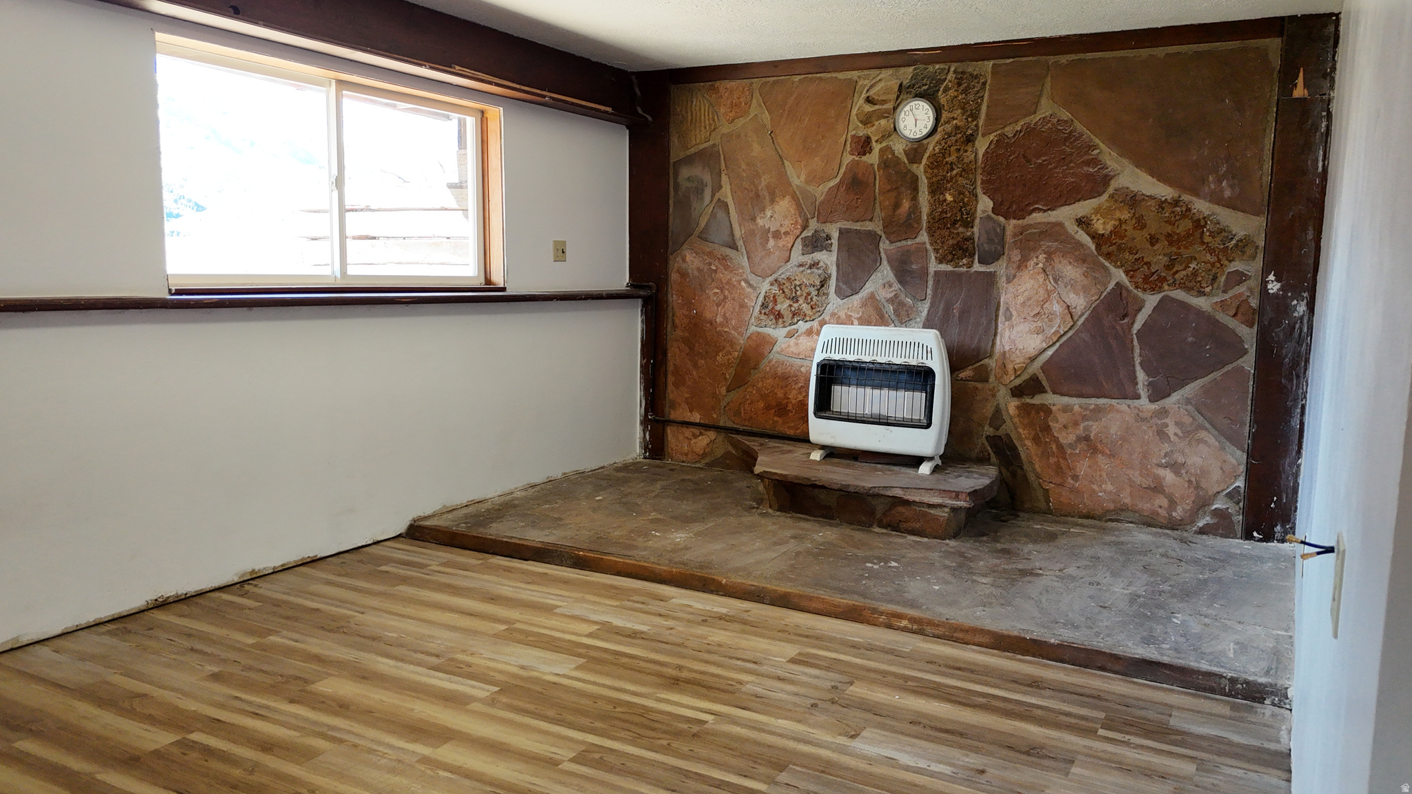 Eden, Utah, 84310, United States, 2 Bedrooms Bedrooms, ,1 BathroomBathrooms,Residential,For Sale,2001672