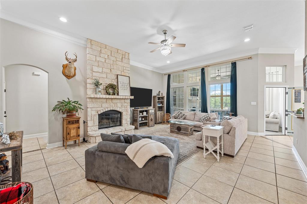Lorena, Texas, 76655, United States, 4 Bedrooms Bedrooms, ,4 BathroomsBathrooms,Residential,For Sale,1906757