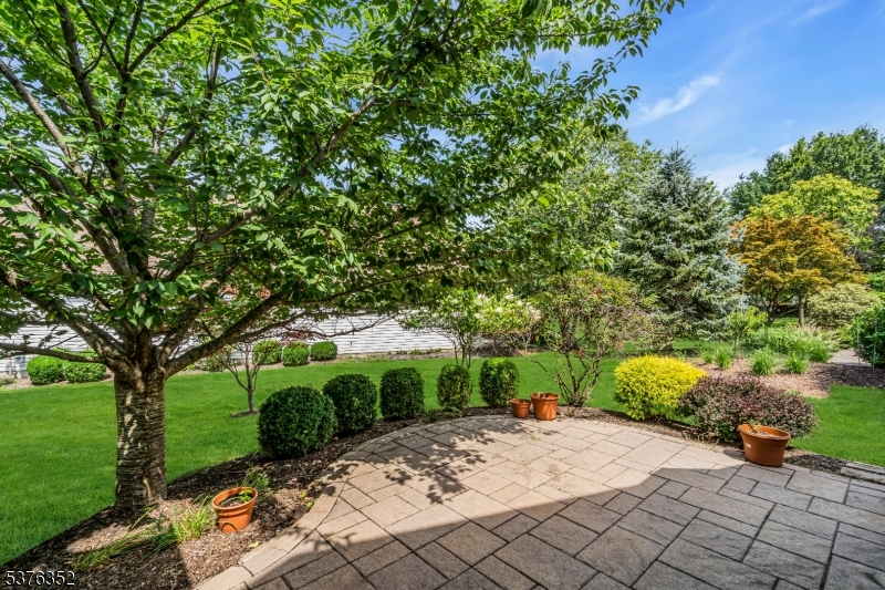 Franklin Twp., New Jersey, 08873, United States, 2 Bedrooms Bedrooms, ,2 BathroomsBathrooms,Residential,For Sale,1911173