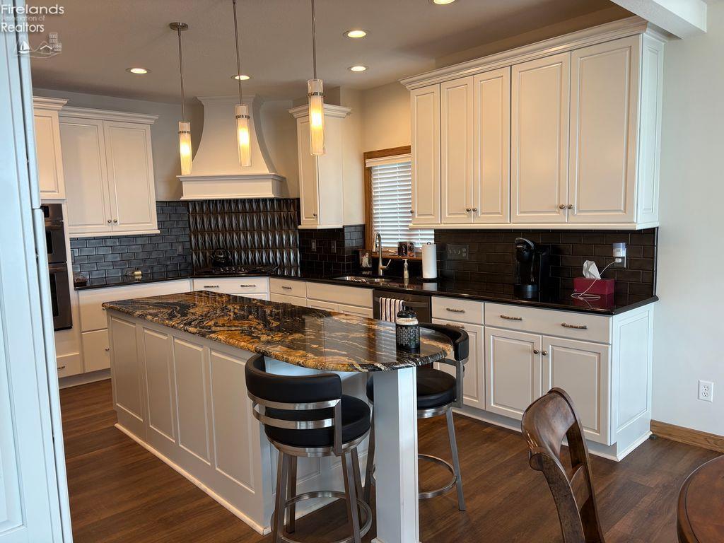 Port Clinton, Ohio, 43452, United States, 3 Bedrooms Bedrooms, ,3 BathroomsBathrooms,Residential,For Sale,1975522