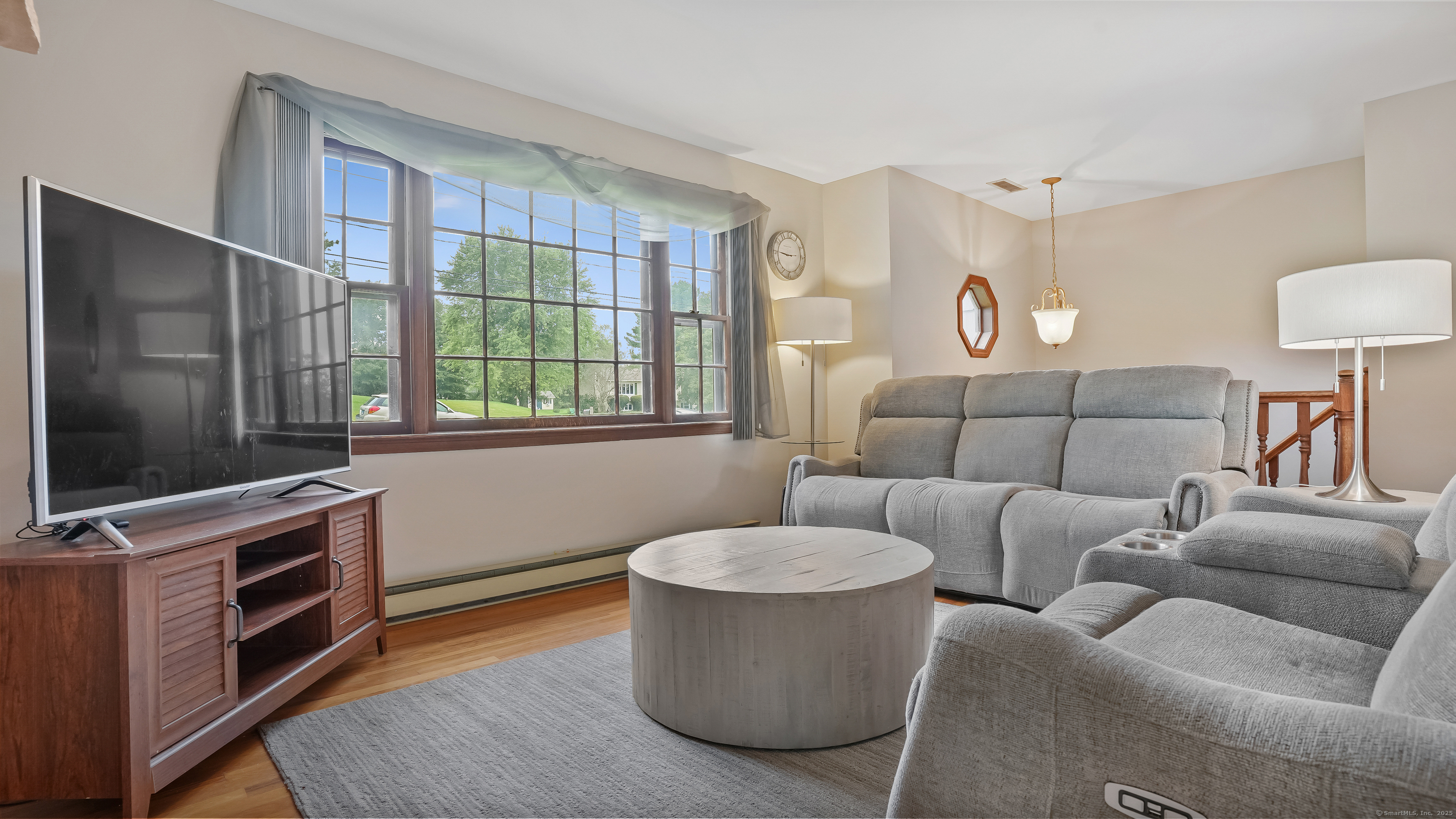 New Milford, Connecticut, 06776, United States, 3 Bedrooms Bedrooms, ,3 BathroomsBathrooms,Residential,For Sale,1924993