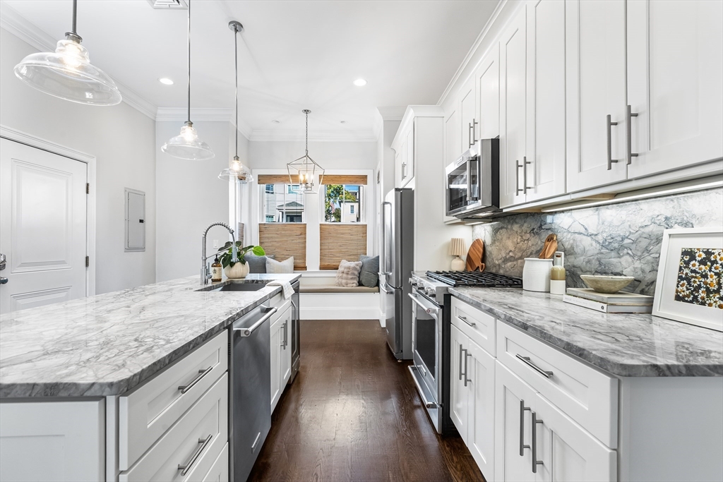 Boston, Massachusetts, 02129, United States, 2 Bedrooms Bedrooms, ,2 BathroomsBathrooms,Residential,For Sale,1940658