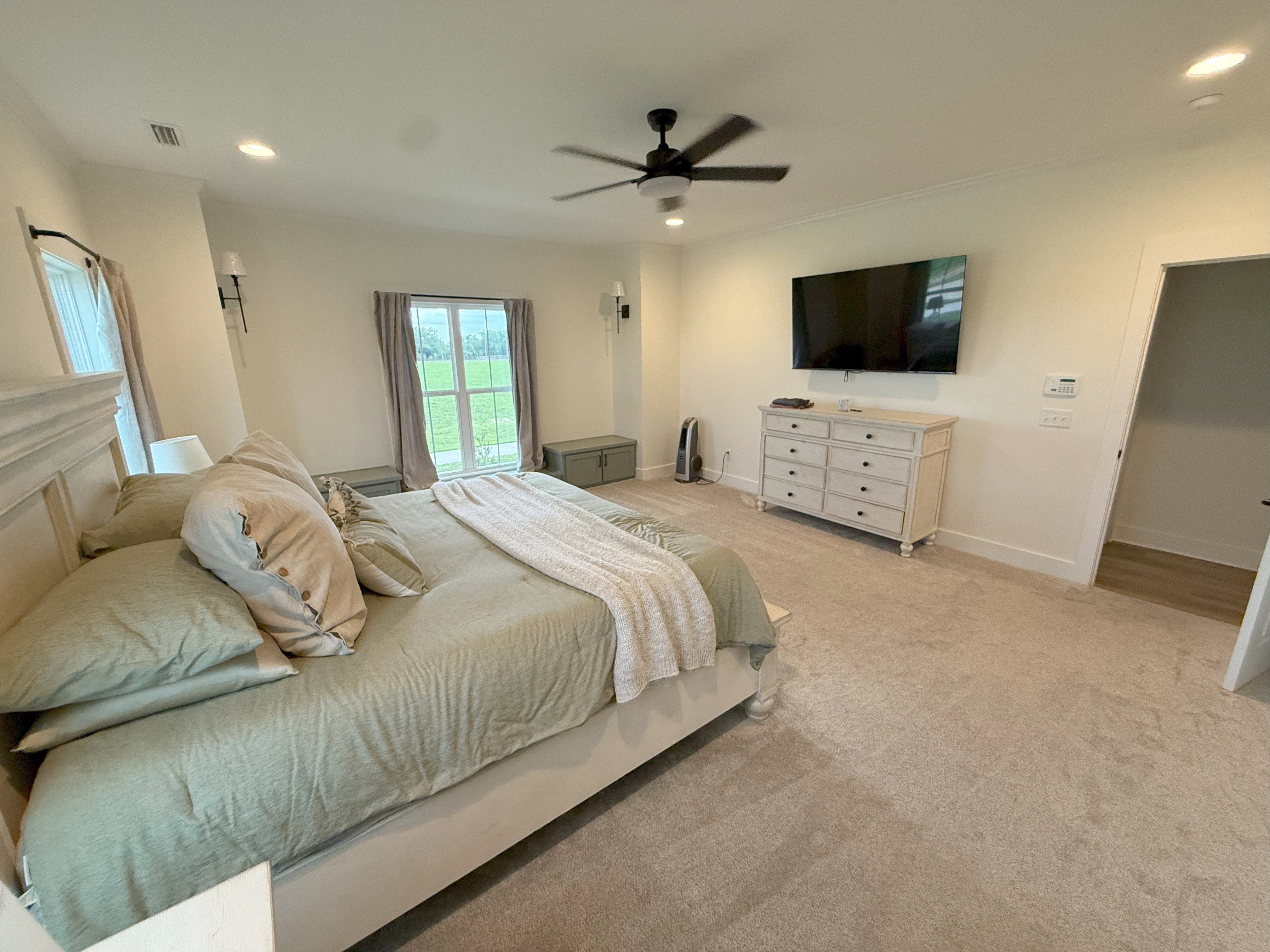 Headland, Alabama, 36345, United States, 4 Bedrooms Bedrooms, ,4 BathroomsBathrooms,Residential,For Sale,1977217