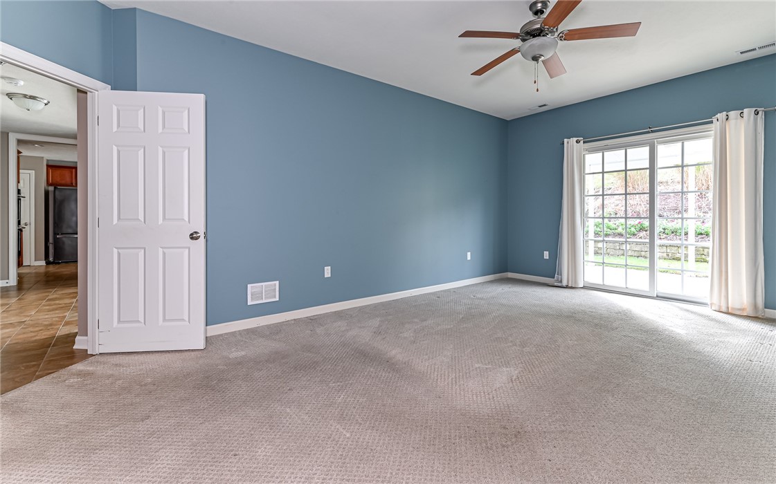 Richland, Pennsylvania, 15044, United States, 3 Bedrooms Bedrooms, ,3 BathroomsBathrooms,Residential,For Sale,1991819