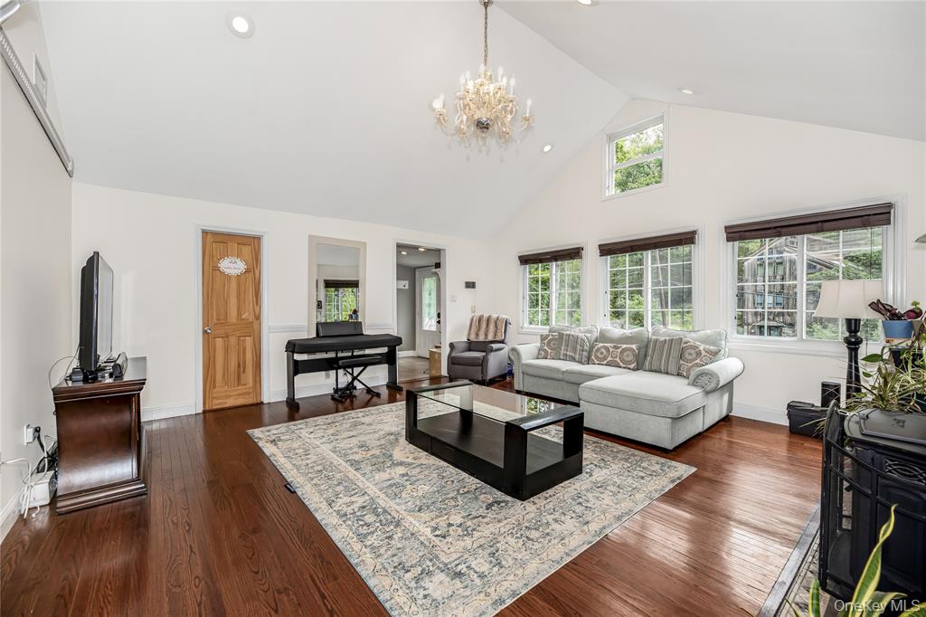 Putnam Valley, New York, 10579, United States, 3 Bedrooms Bedrooms, ,2 BathroomsBathrooms,Residential,For Sale,1974452