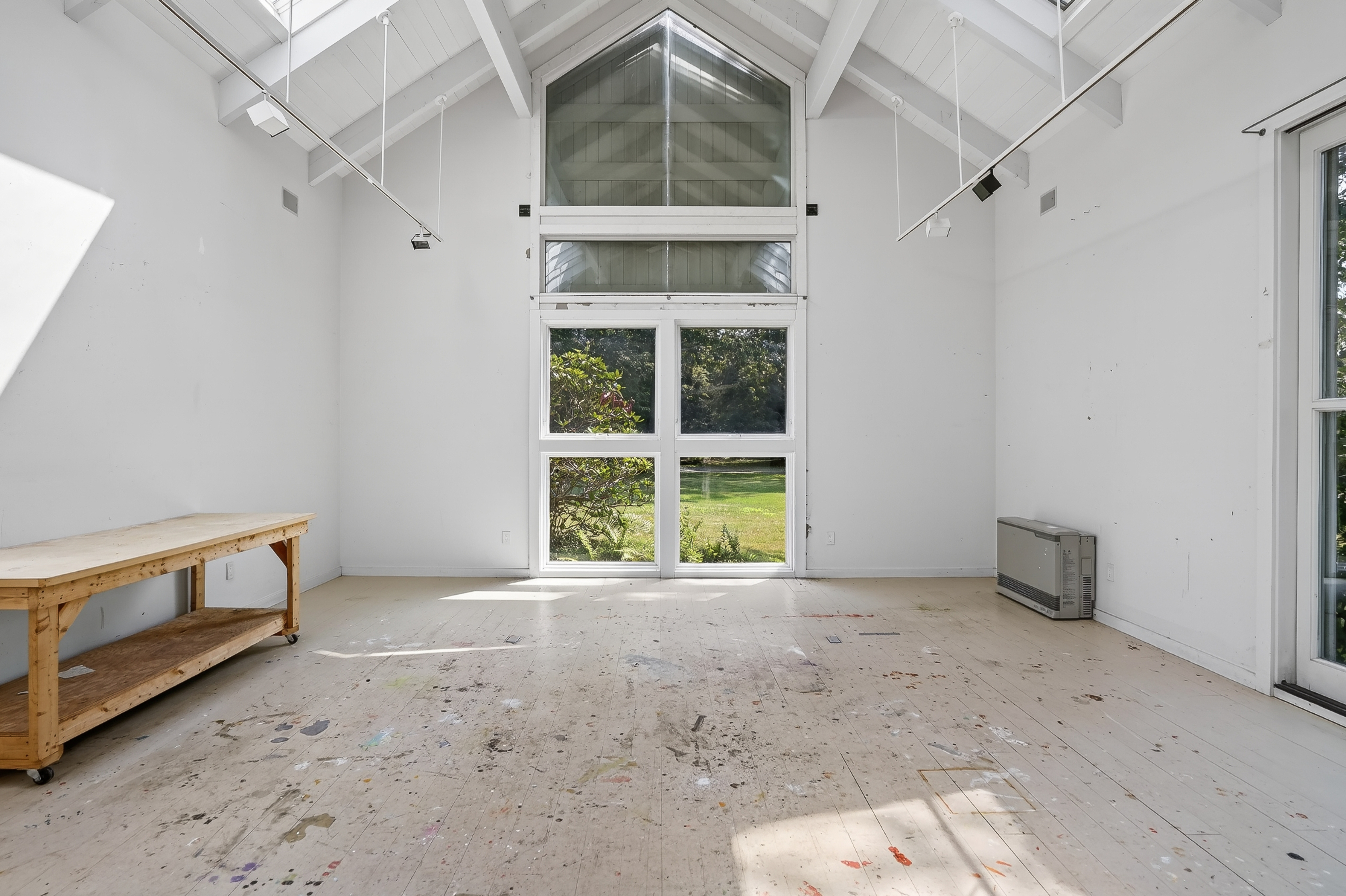  Enchanting Artist-Designed House, Studio and Pool on 2.9 Acres - 物件實景