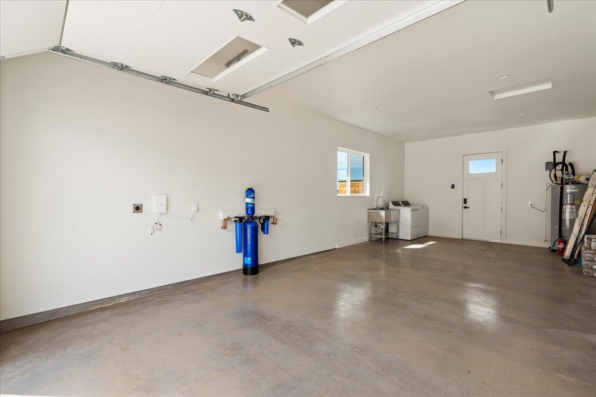 Kihei, Hawaii, 96753, United States, 2 Bedrooms Bedrooms, ,1 BathroomBathrooms,Residential,For Sale,1998812