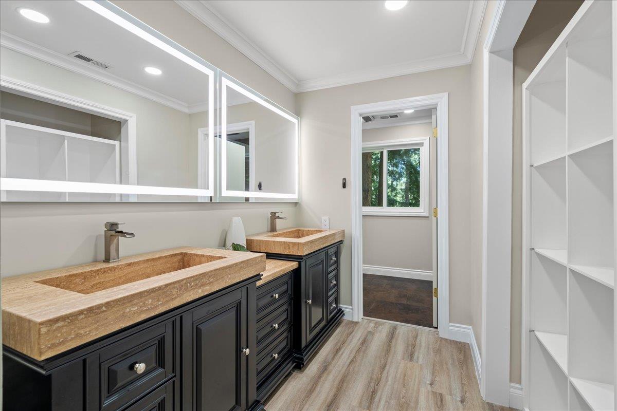 Los Gatos, California, 95033, United States, 3 Bedrooms Bedrooms, ,3 BathroomsBathrooms,Residential,For Sale,1905876