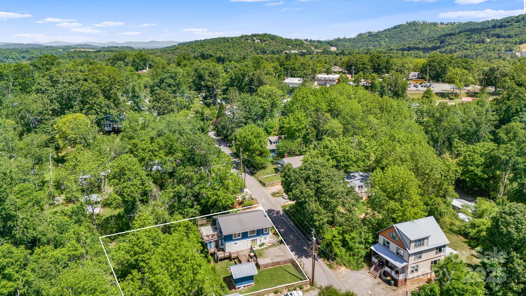 Asheville, North Carolina, 28804, United States, 4 Bedrooms Bedrooms, ,2 BathroomsBathrooms,Residential,For Sale,1977861