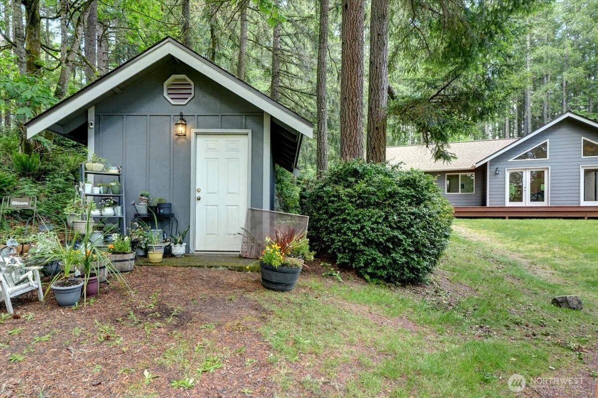 Port Orchard, Washington, 98367, United States, 3 Bedrooms Bedrooms, ,2 BathroomsBathrooms,Residential,For Sale,1828353