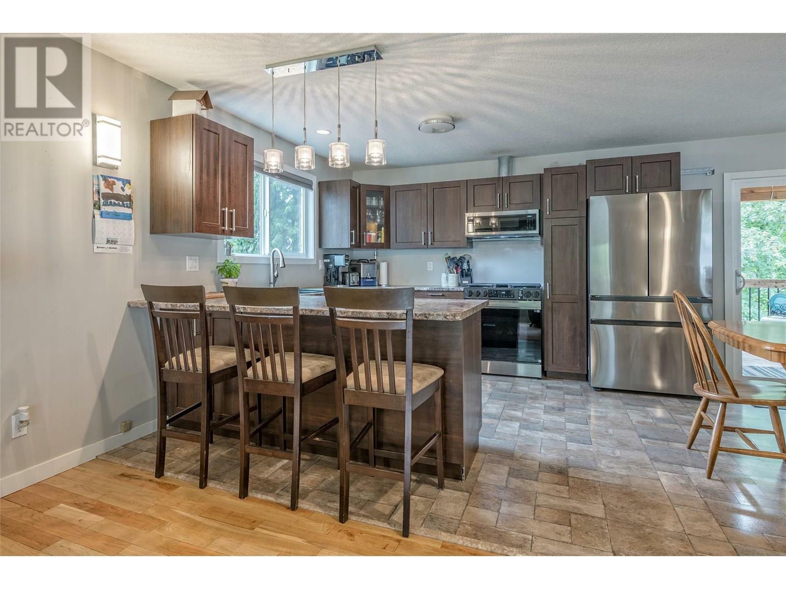 SPALLUMCHEEN, British Columbia, V4Y 0S6, CA, 3 Bedrooms Bedrooms, ,3 BathroomsBathrooms,Residential,For Sale,1874999