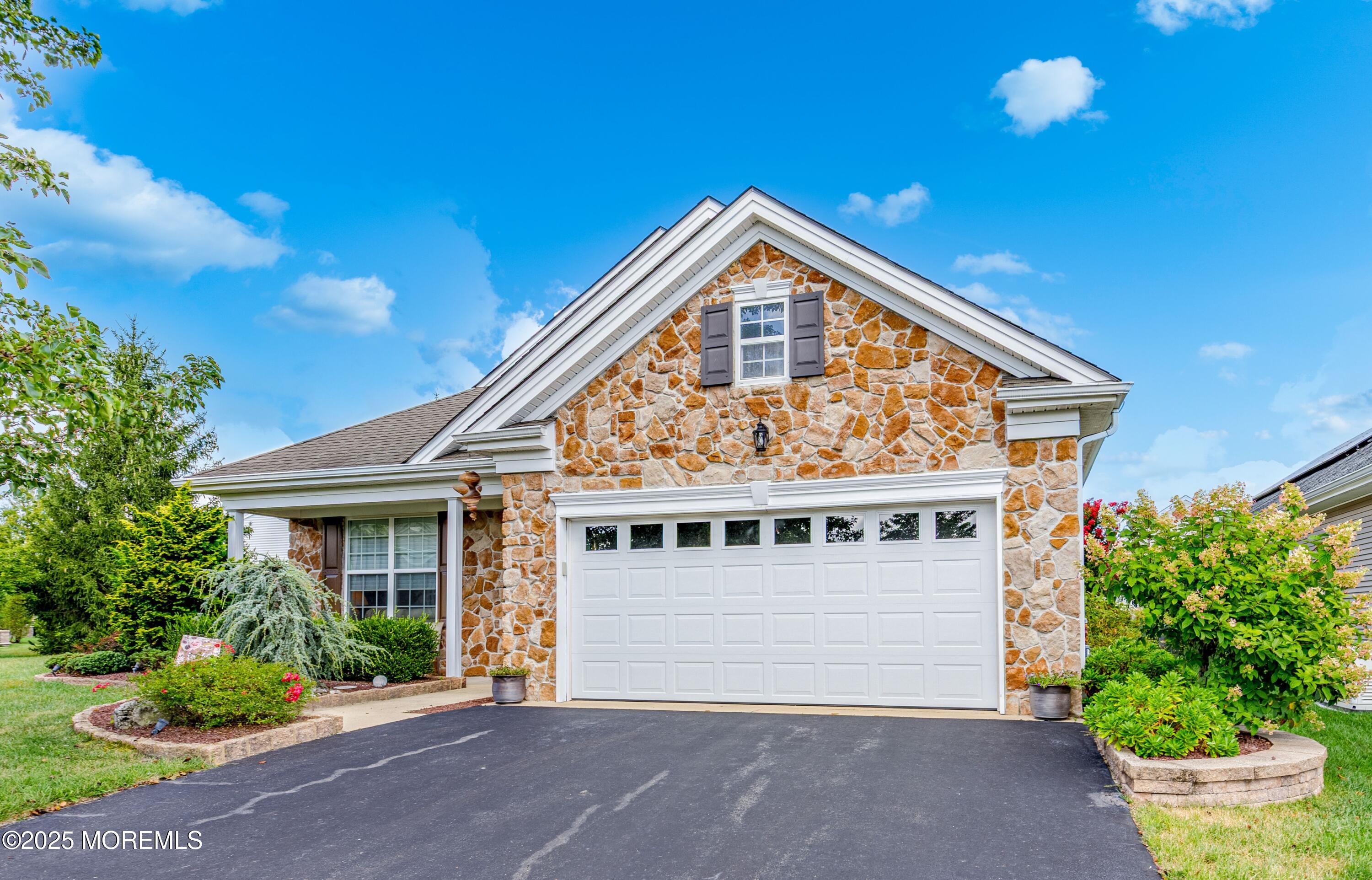 Jackson, New Jersey, 08527, United States, 2 Bedrooms Bedrooms, ,2 BathroomsBathrooms,Residential,For Sale,1927369