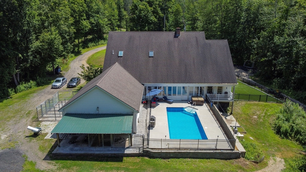 Hardwick, Massachusetts, 01037, United States, 5 Bedrooms Bedrooms, ,5 BathroomsBathrooms,Residential,For Sale,1904254