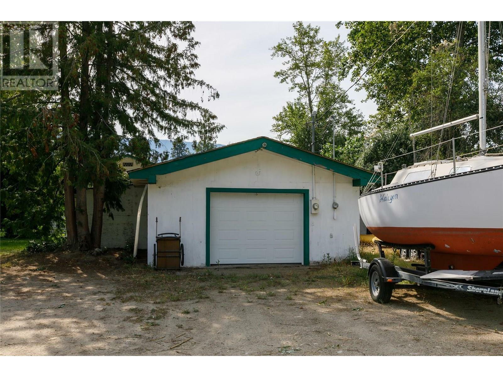 OYAMA, British Columbia, V4V 2E9, CA, 3 Bedrooms Bedrooms, ,1 BathroomBathrooms,Residential,For Sale,1961111