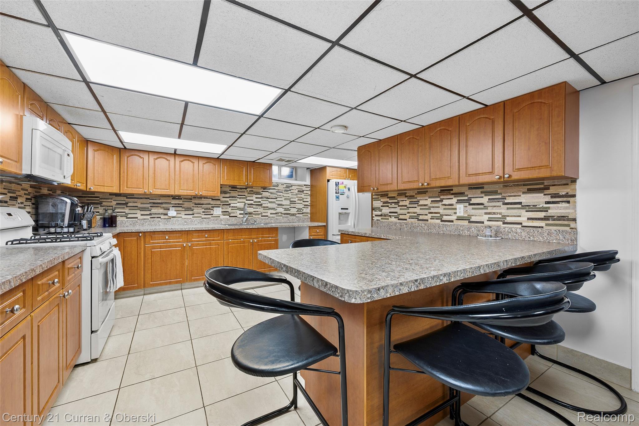 Dearborn, Michigan, 48126, United States, 3 Bedrooms Bedrooms, ,4 BathroomsBathrooms,Residential,For Sale,1979682