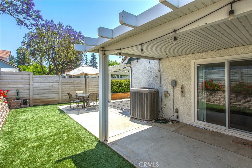 Redlands, California, 92374, United States, 3 Bedrooms Bedrooms, ,2 BathroomsBathrooms,Residential,For Sale,1936879