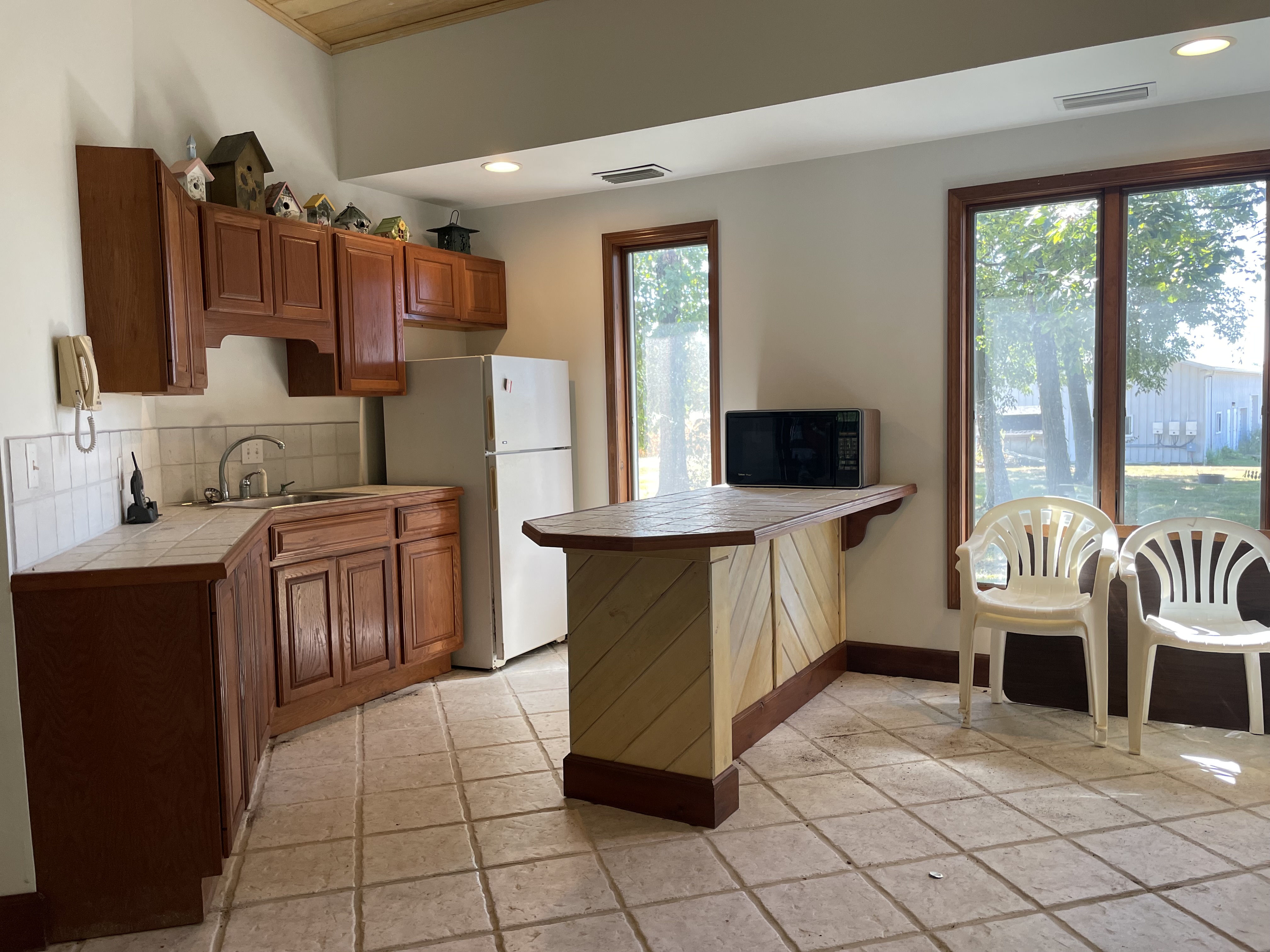 Murphysboro, Illinois, 62966, United States, 5 Bedrooms Bedrooms, ,6 BathroomsBathrooms,Residential,For Sale,1977081