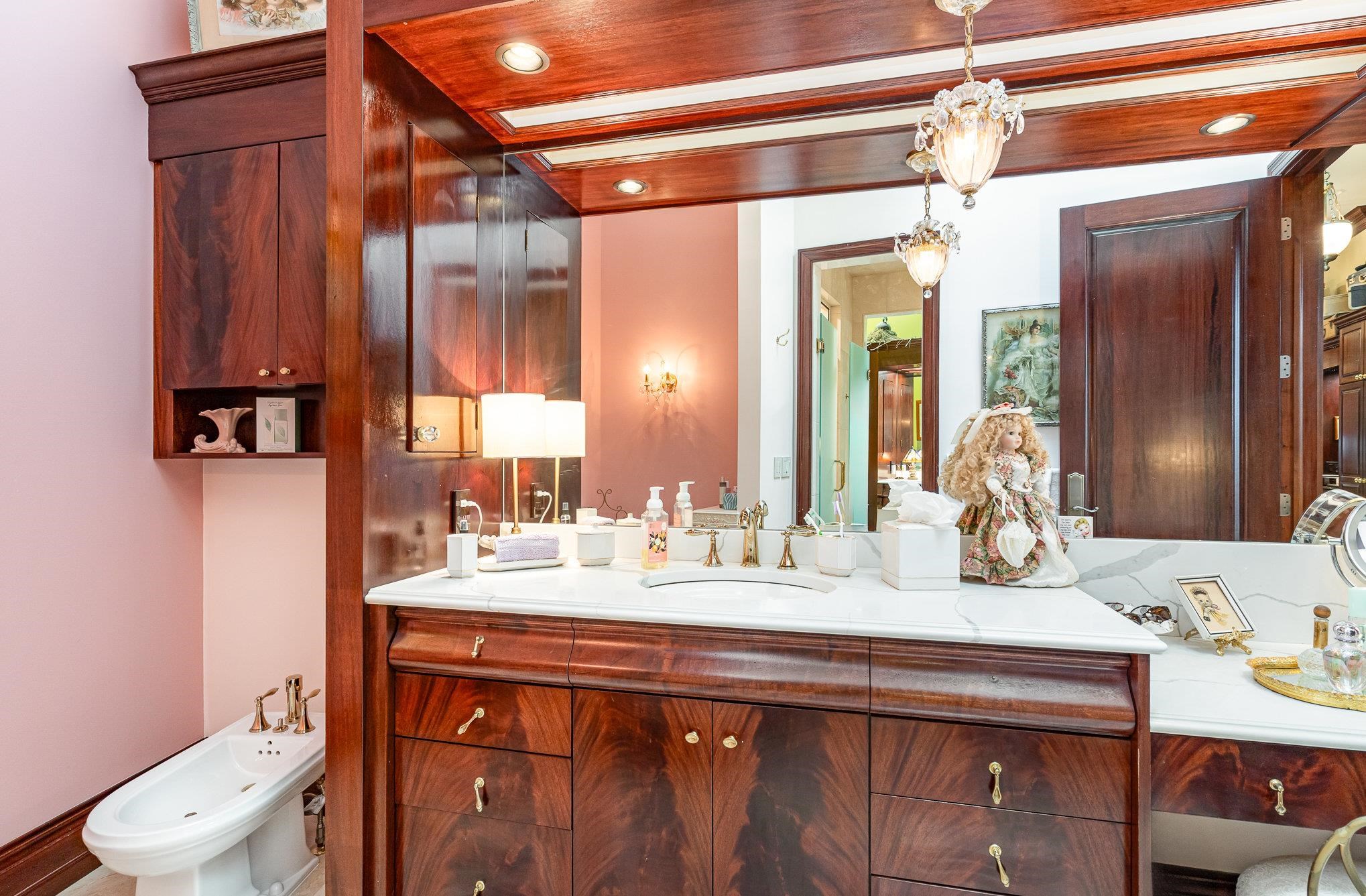 Bay City, Michigan, 48707, United States, 4 Bedrooms Bedrooms, ,5 BathroomsBathrooms,Residential,For Sale,1904297