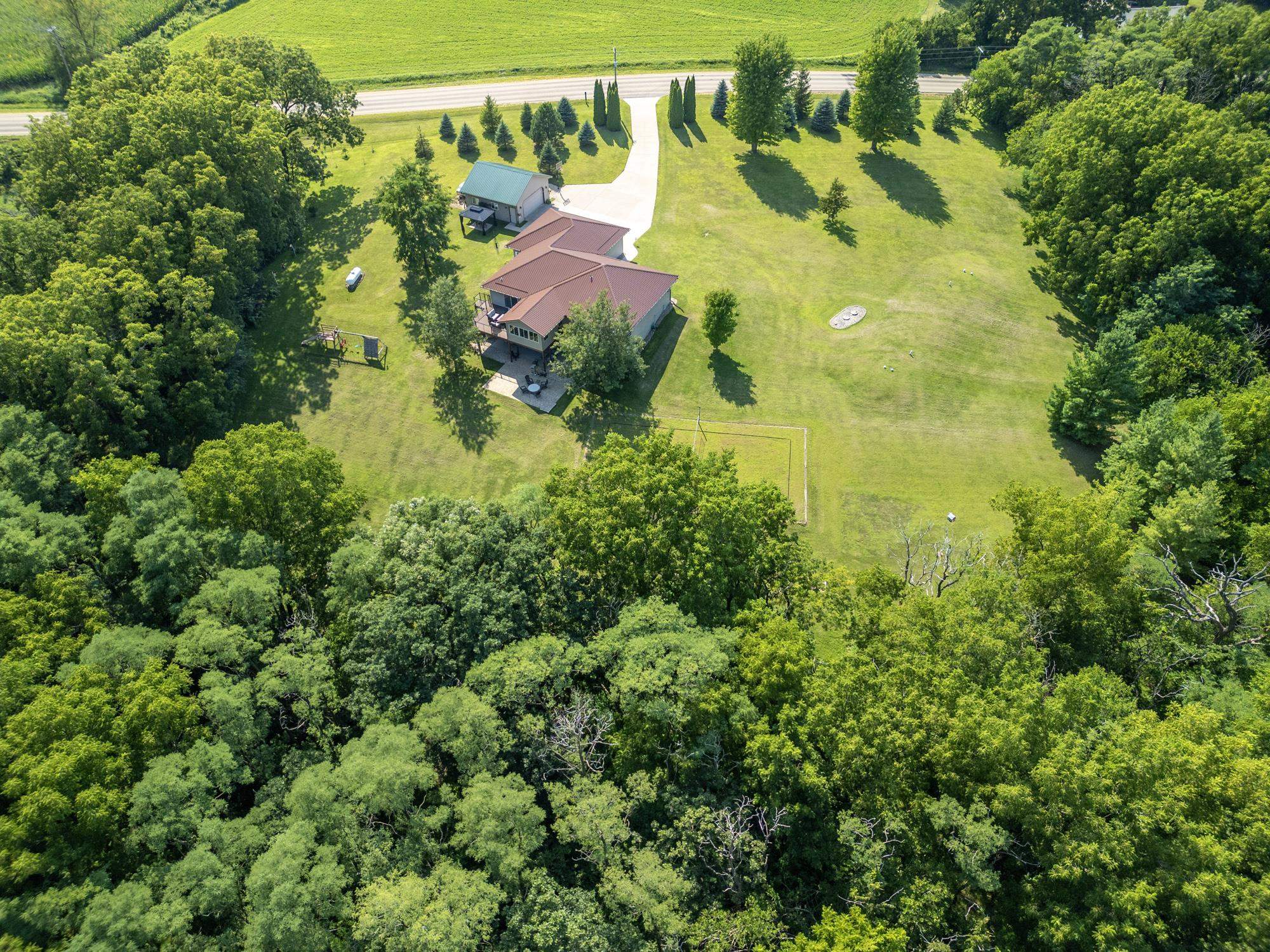 Monticello, Wisconsin, 53570-9520, United States, 4 Bedrooms Bedrooms, ,3 BathroomsBathrooms,Residential,For Sale,2005674