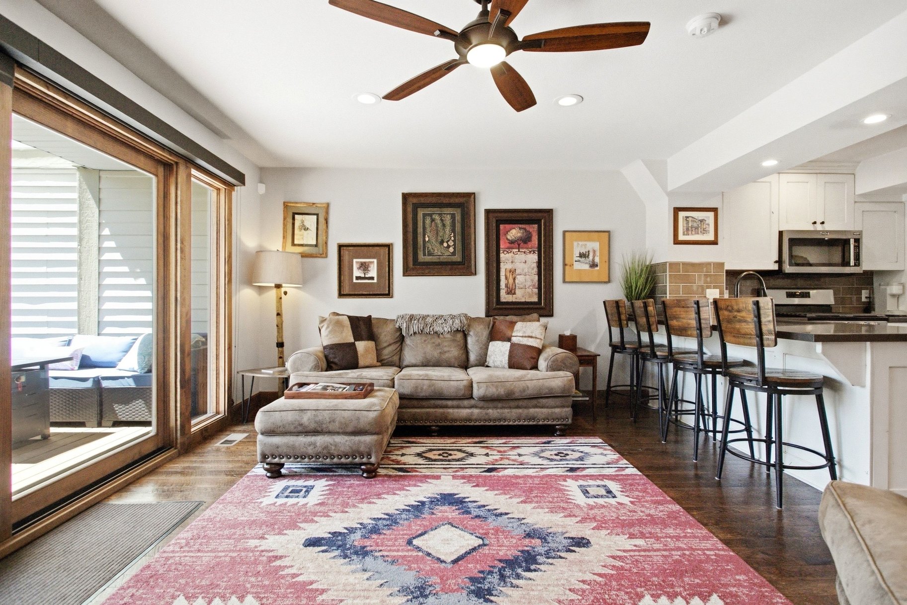  Nicely Updated Racquet Club Townhouse - 物件實景