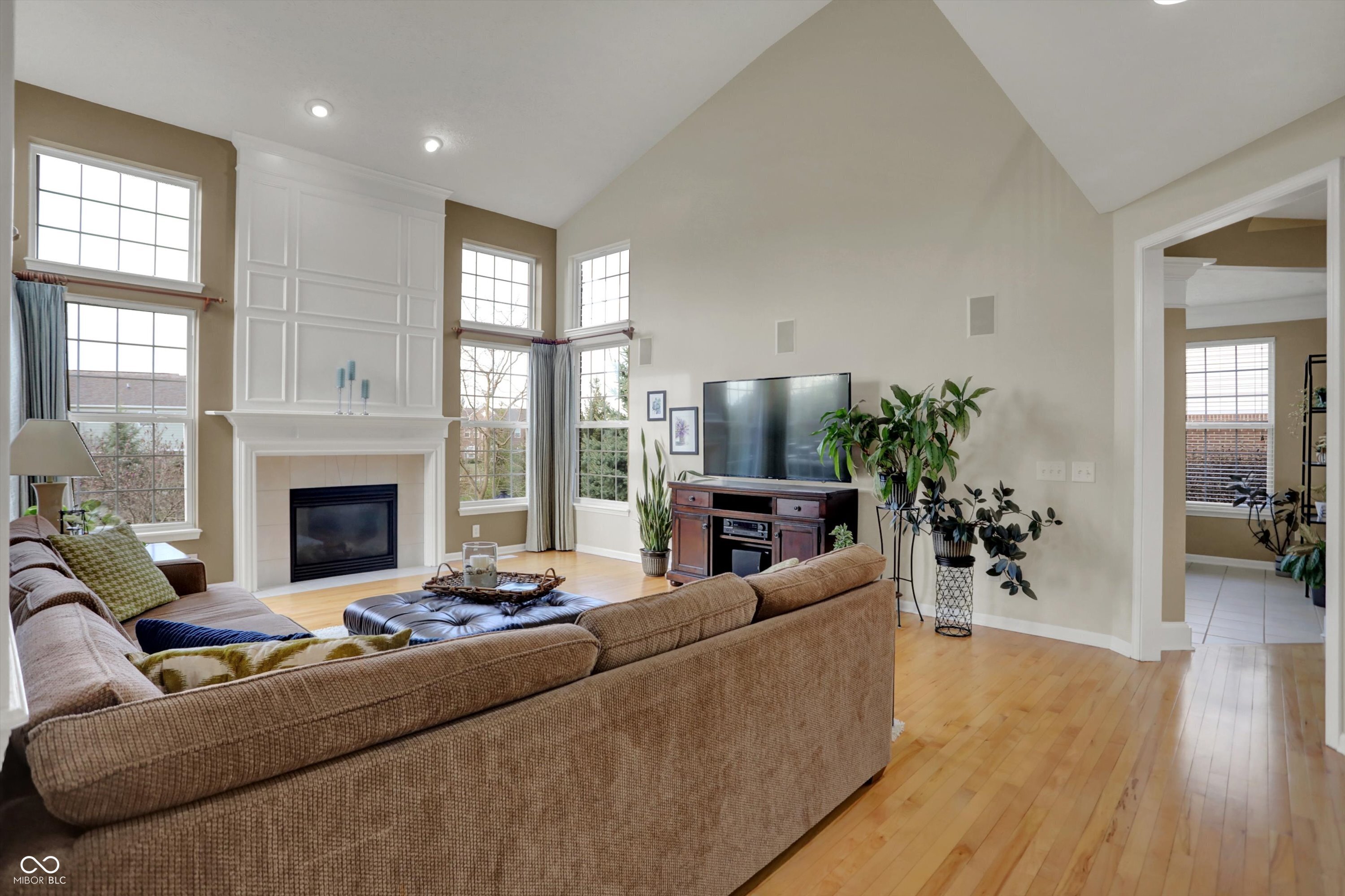 Zionsville, Indiana, 46077, United States, 4 Bedrooms Bedrooms, ,4 BathroomsBathrooms,Residential,For Sale,1880613