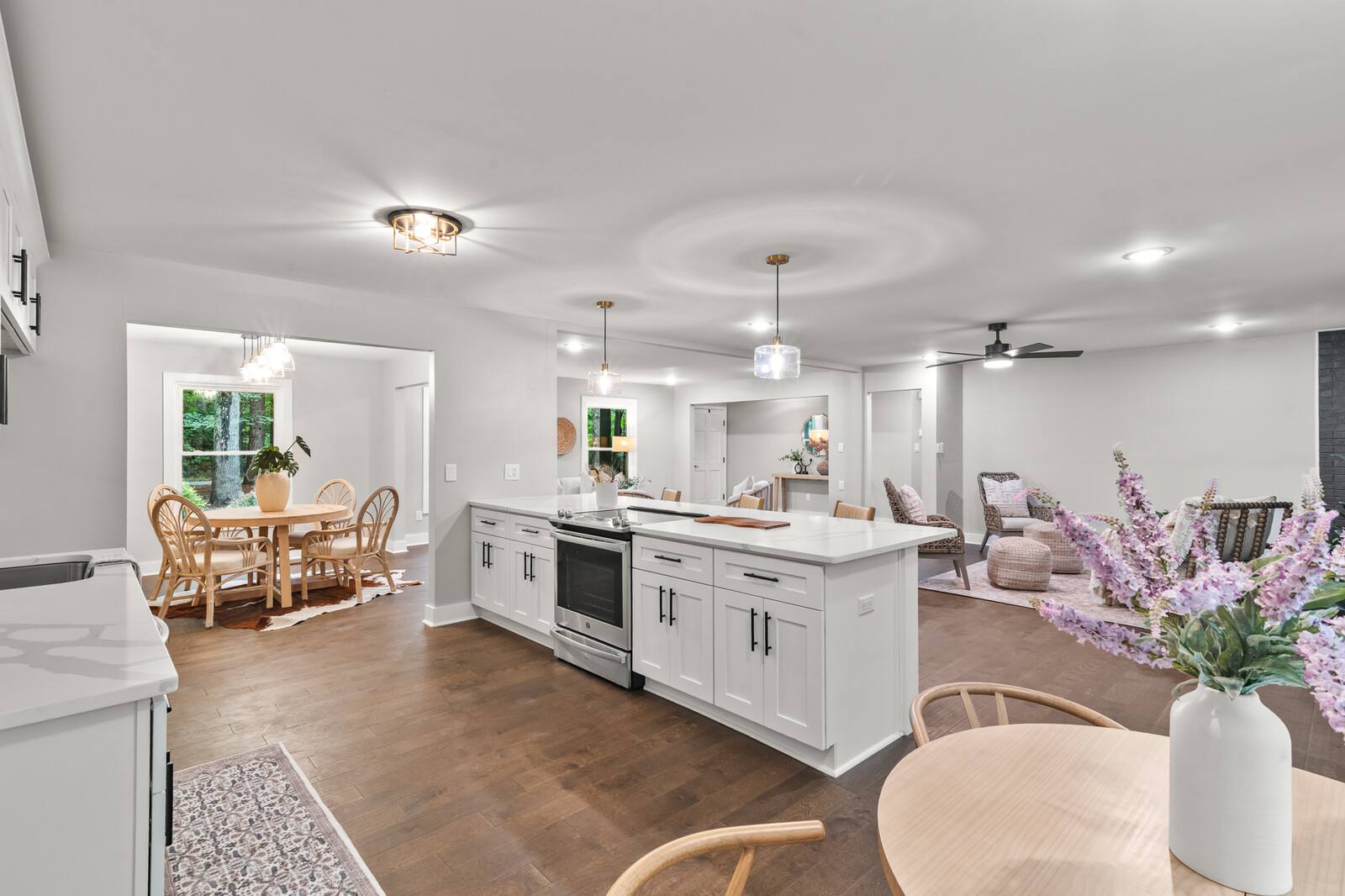 Yorktown, Virginia, 236923604, United States, 3 Bedrooms Bedrooms, ,2 BathroomsBathrooms,Residential,For Sale,1983250