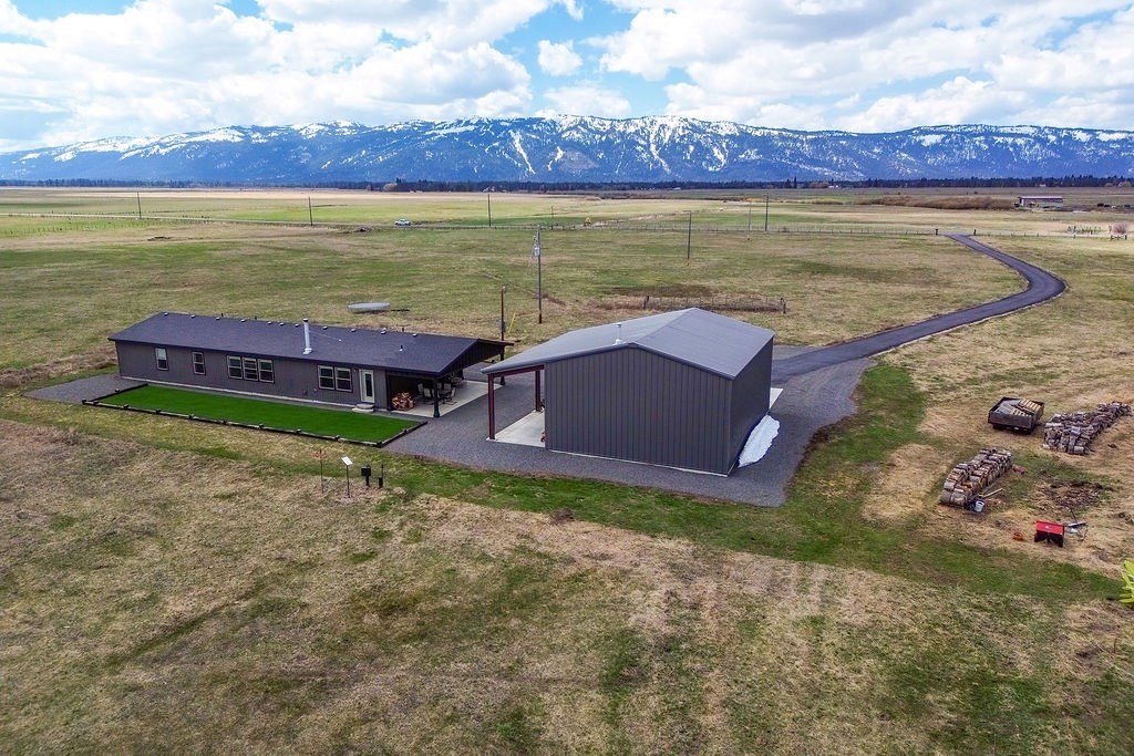 Donnelly, Idaho, 83615, United States, 3 Bedrooms Bedrooms, ,1 BathroomBathrooms,Residential,For Sale,2005150