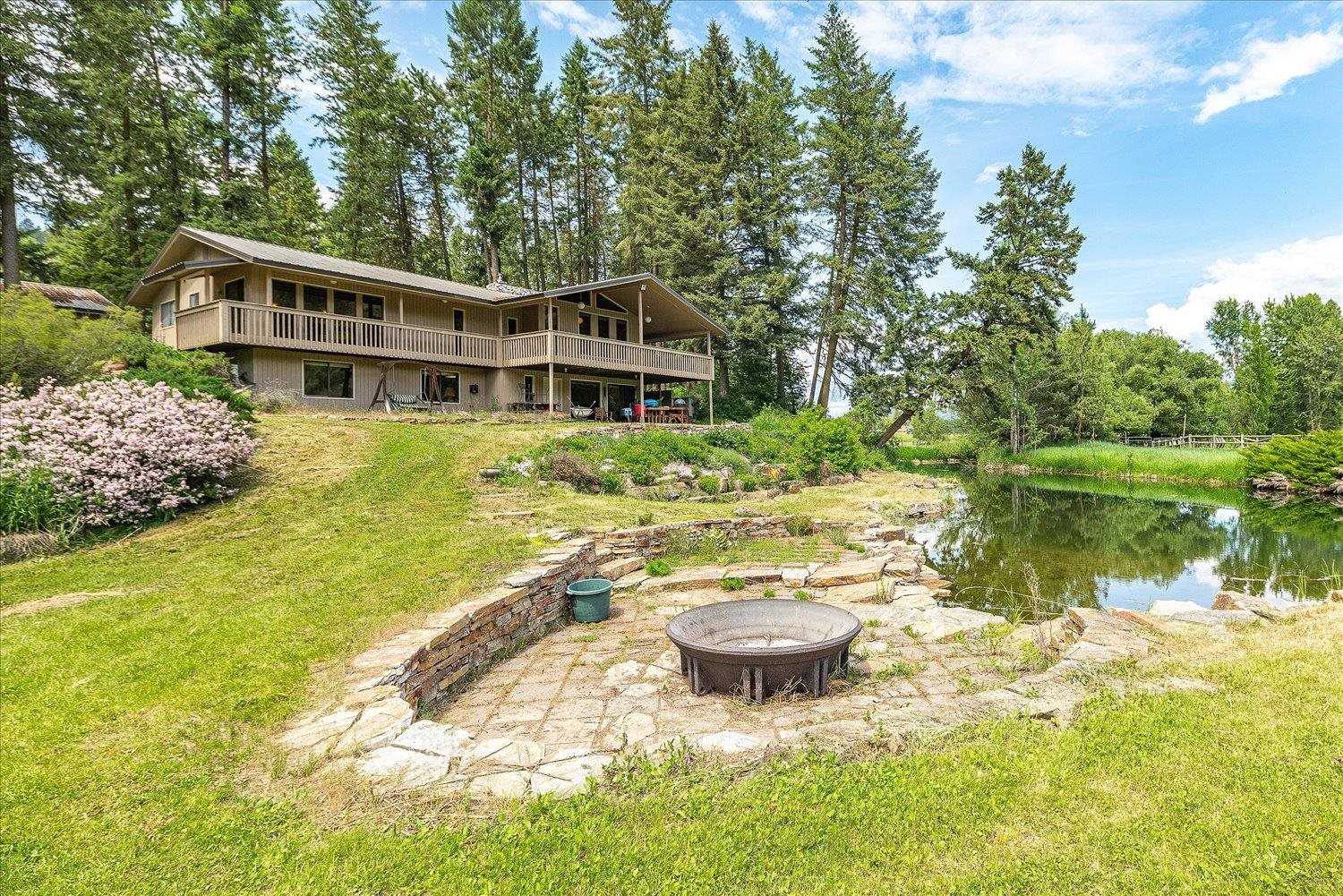 Colville, Washington, 99114, United States, 5 Bedrooms Bedrooms, ,3 BathroomsBathrooms,Residential,For Sale,2049319