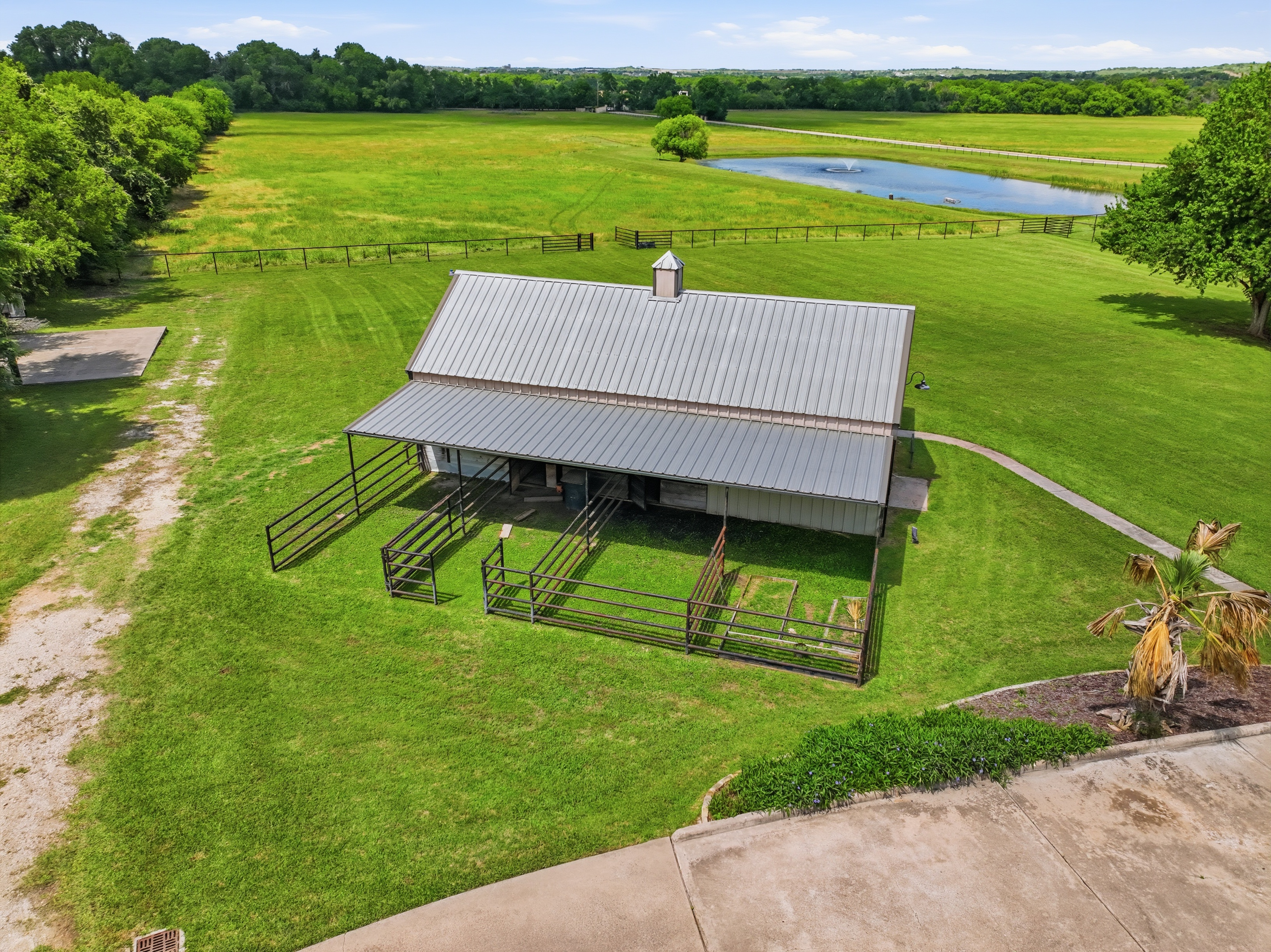  129 Trinity Bluffs, Aledo, TX, 76008 - 物件實景