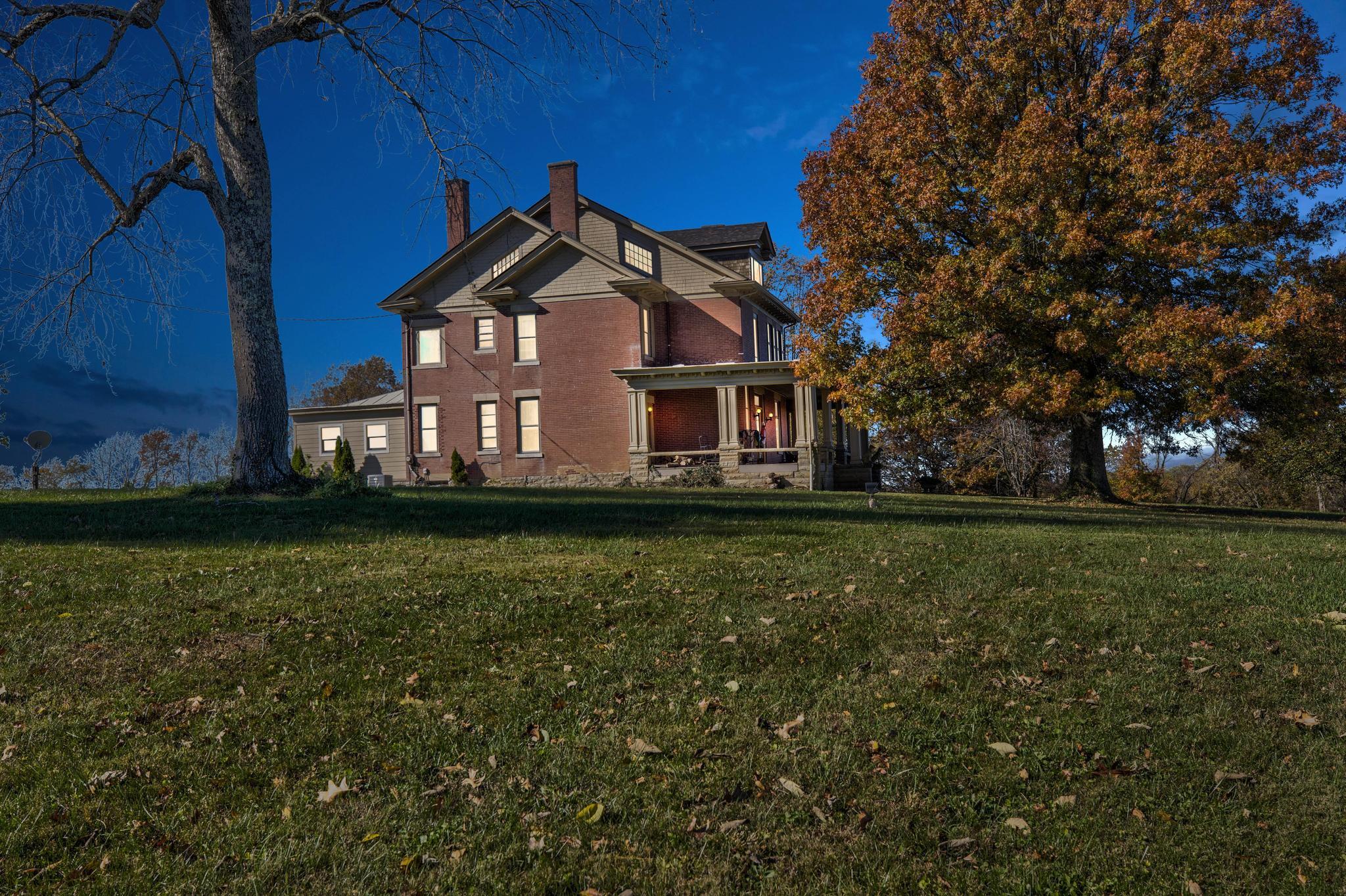 Winchester, Kentucky, 40391, United States, 3 Bedrooms Bedrooms, ,3 BathroomsBathrooms,Residential,For Sale,1992796