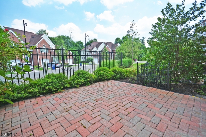 Watchung Boro, New Jersey, 07069, United States, 3 Bedrooms Bedrooms, ,3 BathroomsBathrooms,Residential,For Sale,1883486
