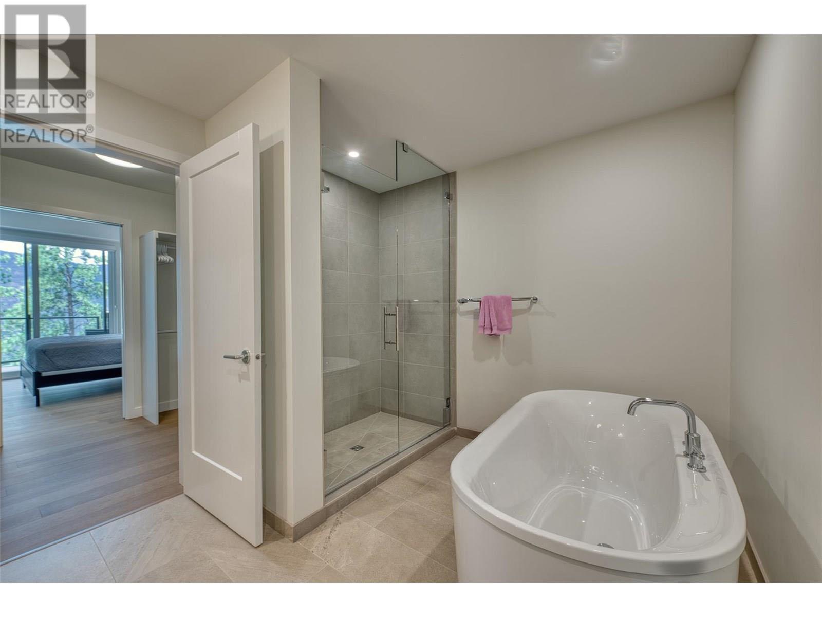 LAKE COUNTRY, British Columbia, V4V 0C4, CA, 2 Bedrooms Bedrooms, ,2 BathroomsBathrooms,Residential,For Sale,1896027