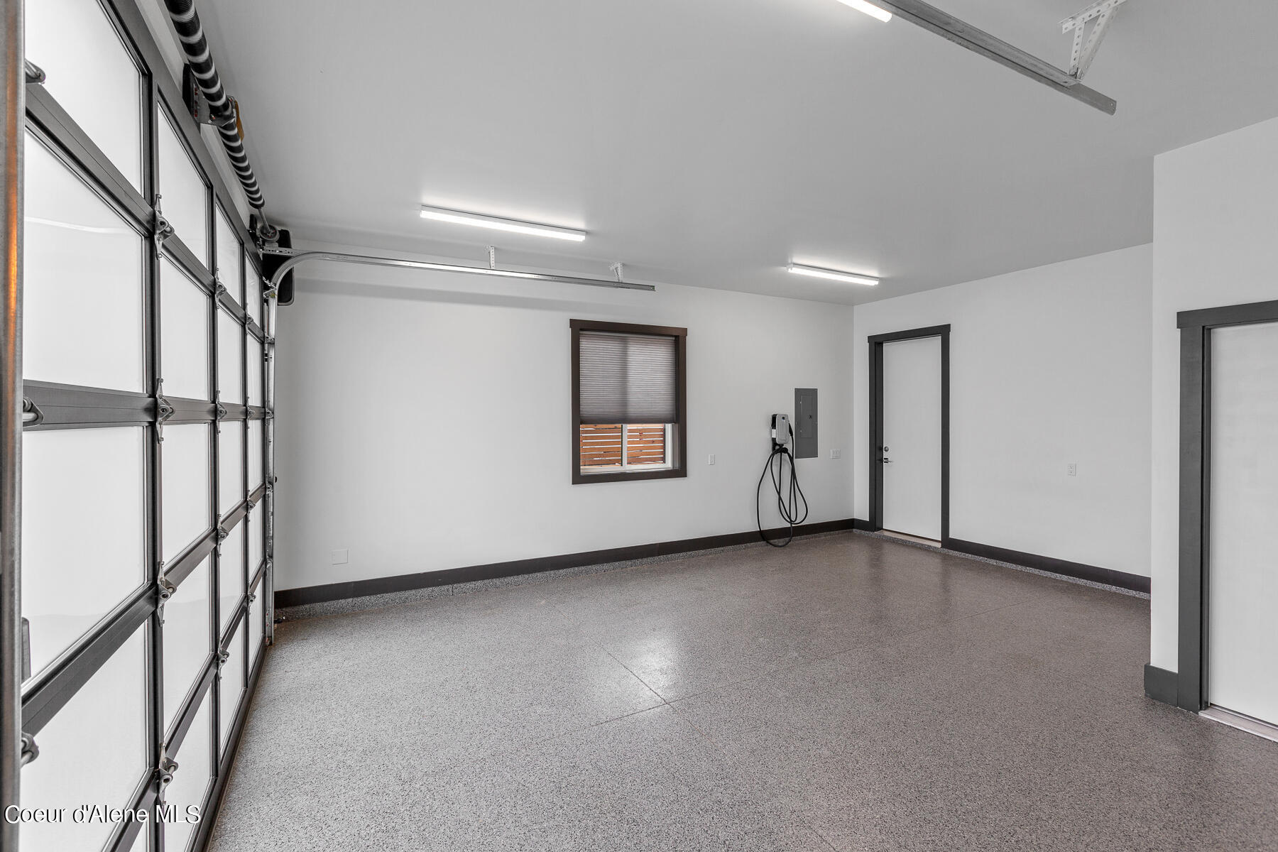 Coeur d'Alene, Idaho, 83814, United States, 4 Bedrooms Bedrooms, ,1 BathroomBathrooms,Residential,For Sale,1975946