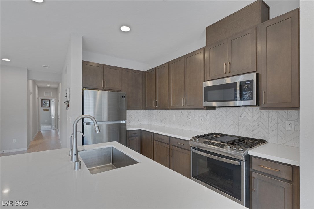 Las Vegas, Nevada, 89148, United States, 3 Bedrooms Bedrooms, ,2 BathroomsBathrooms,Residential,For Sale,1921692