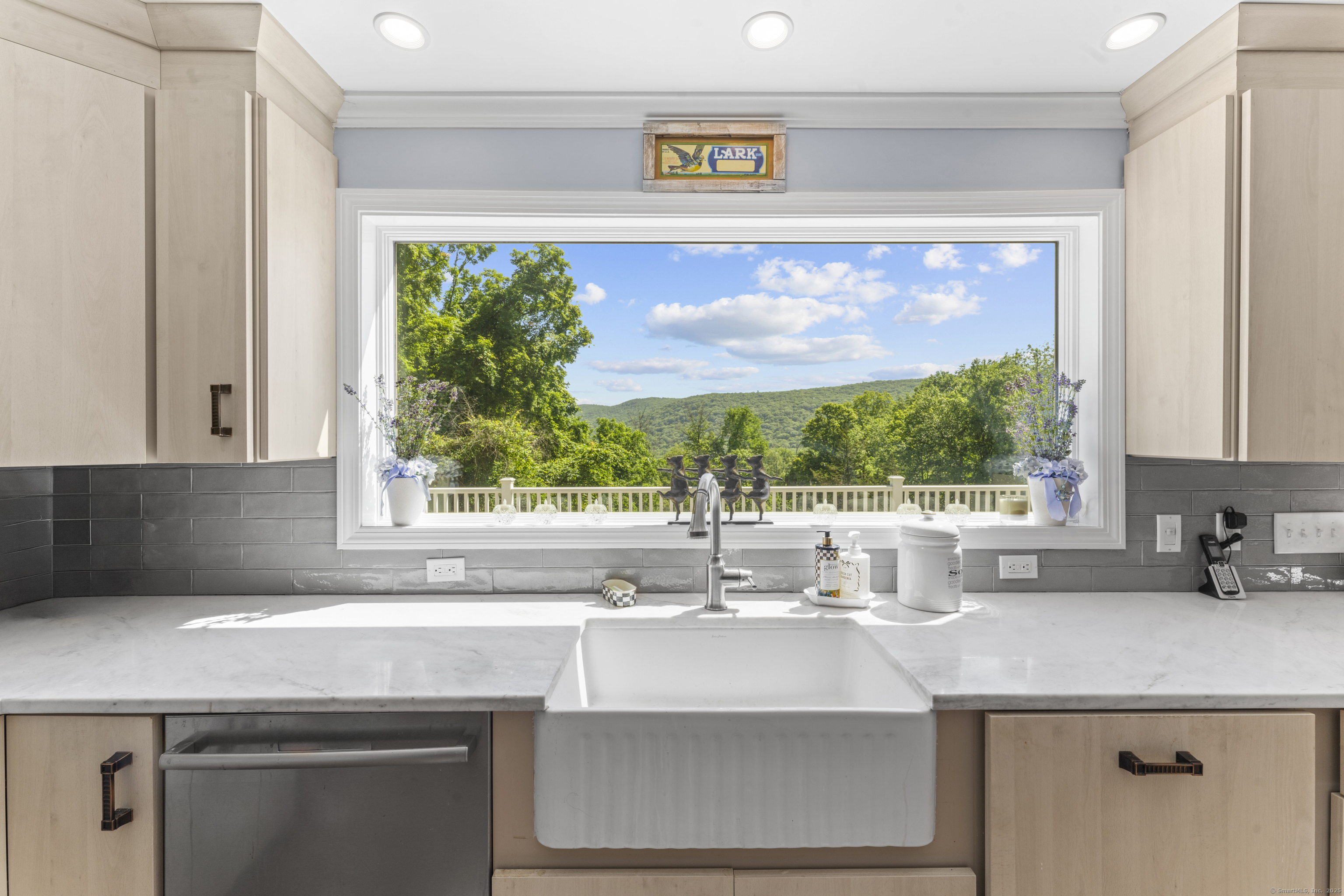 Kent, Connecticut, 06757, United States, 4 Bedrooms Bedrooms, ,5 BathroomsBathrooms,Residential,For Sale,1875282