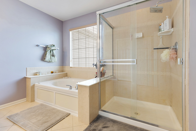 Huntley, Illinois, 60142, United States, 5 Bedrooms Bedrooms, ,3 BathroomsBathrooms,Residential,For Sale,1982974