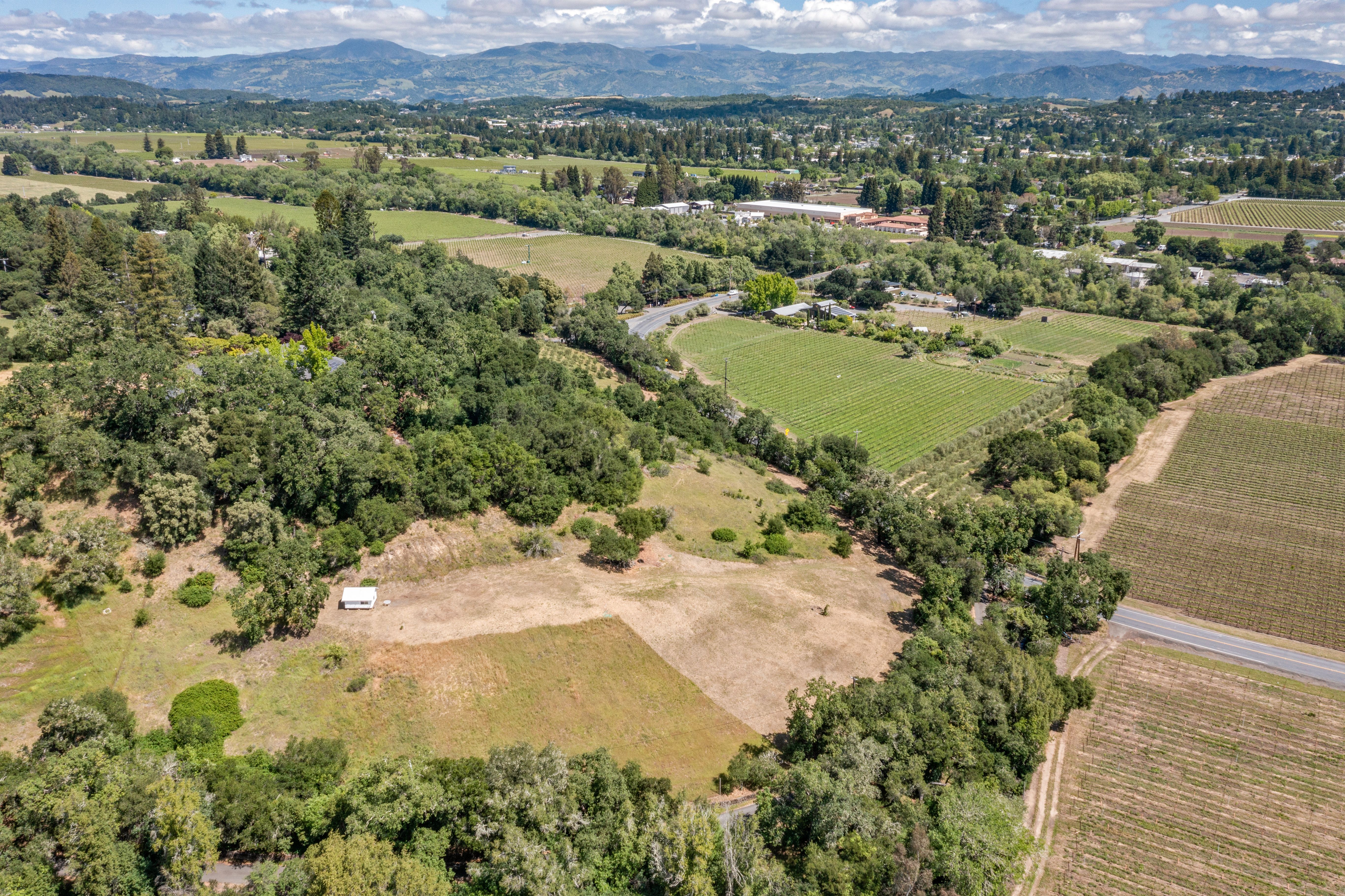  1077 Westside Road, Healdsburg, CA 95448 - 物件實景
