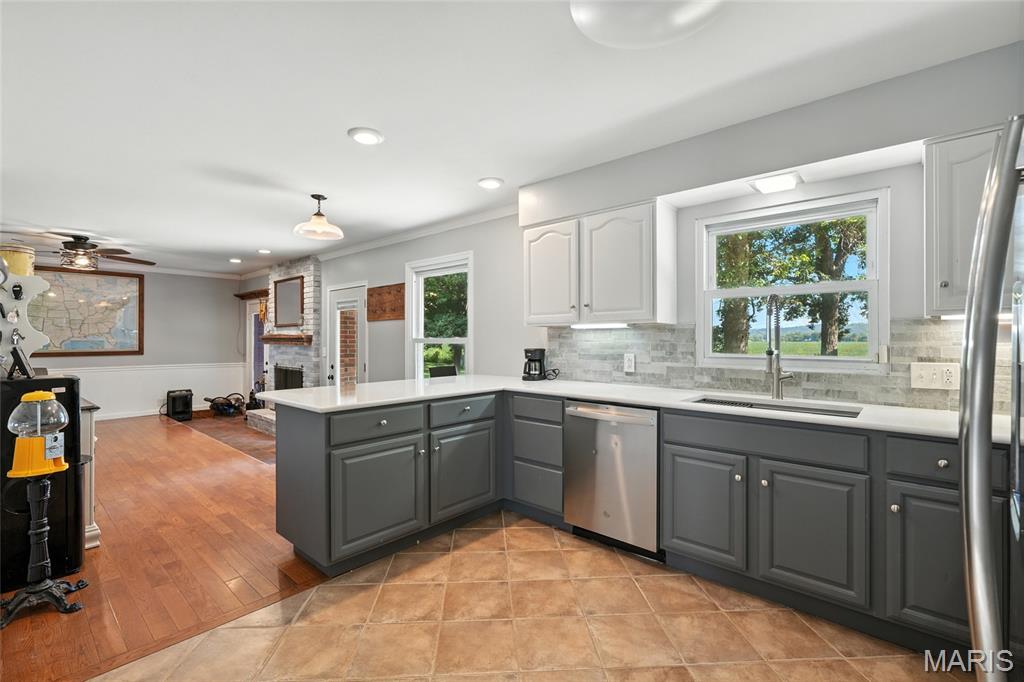 Portage Des Sioux, Missouri, 63373, United States, 3 Bedrooms Bedrooms, ,2 BathroomsBathrooms,Residential,For Sale,1927242