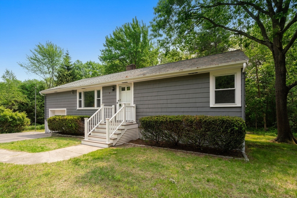 Needham, Massachusetts, 02492, United States, 3 Bedrooms Bedrooms, ,2 BathroomsBathrooms,Residential,For Sale,1847293