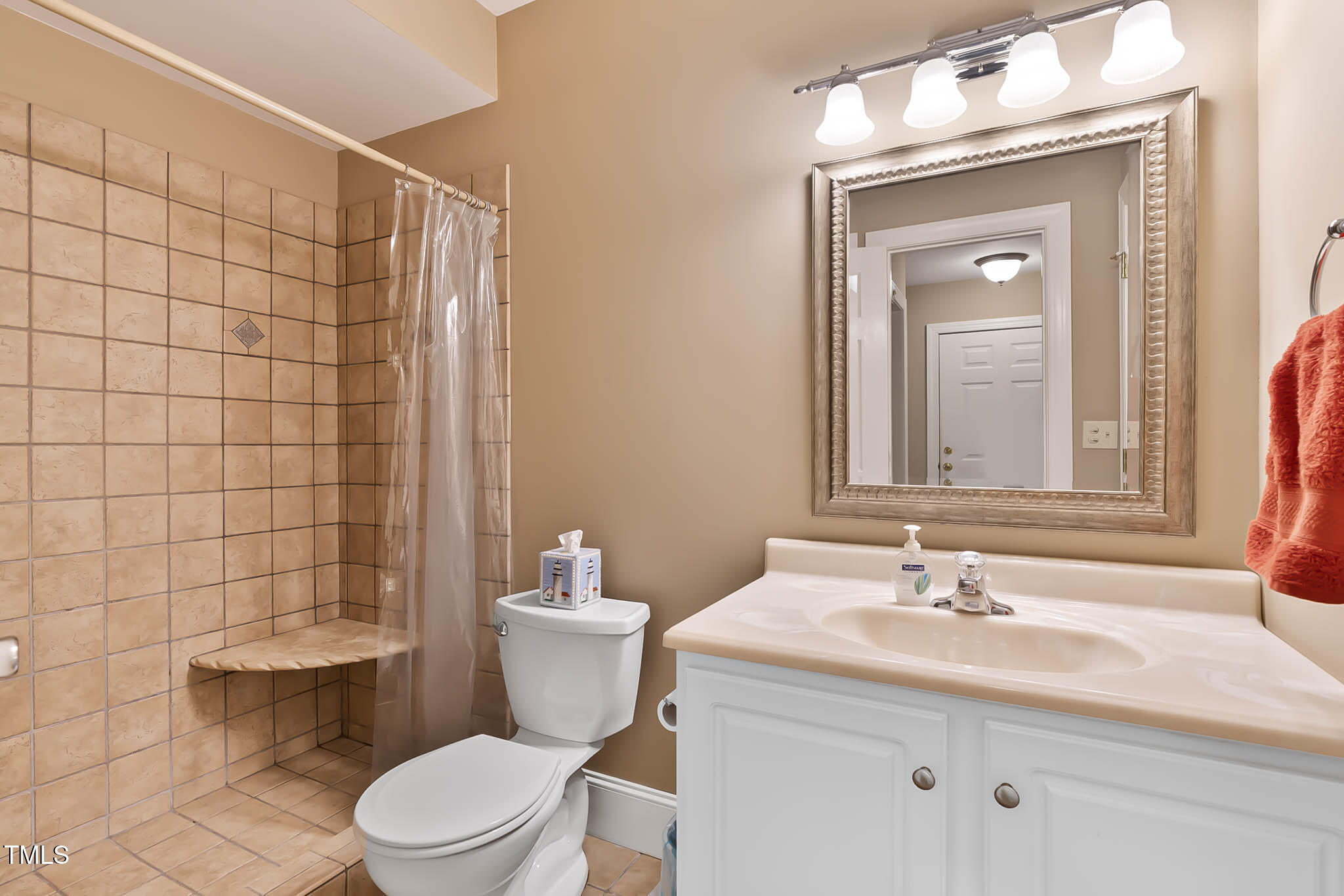 Louisburg, North Carolina, 27549, United States, 3 Bedrooms Bedrooms, ,3 BathroomsBathrooms,Residential,For Sale,2005873