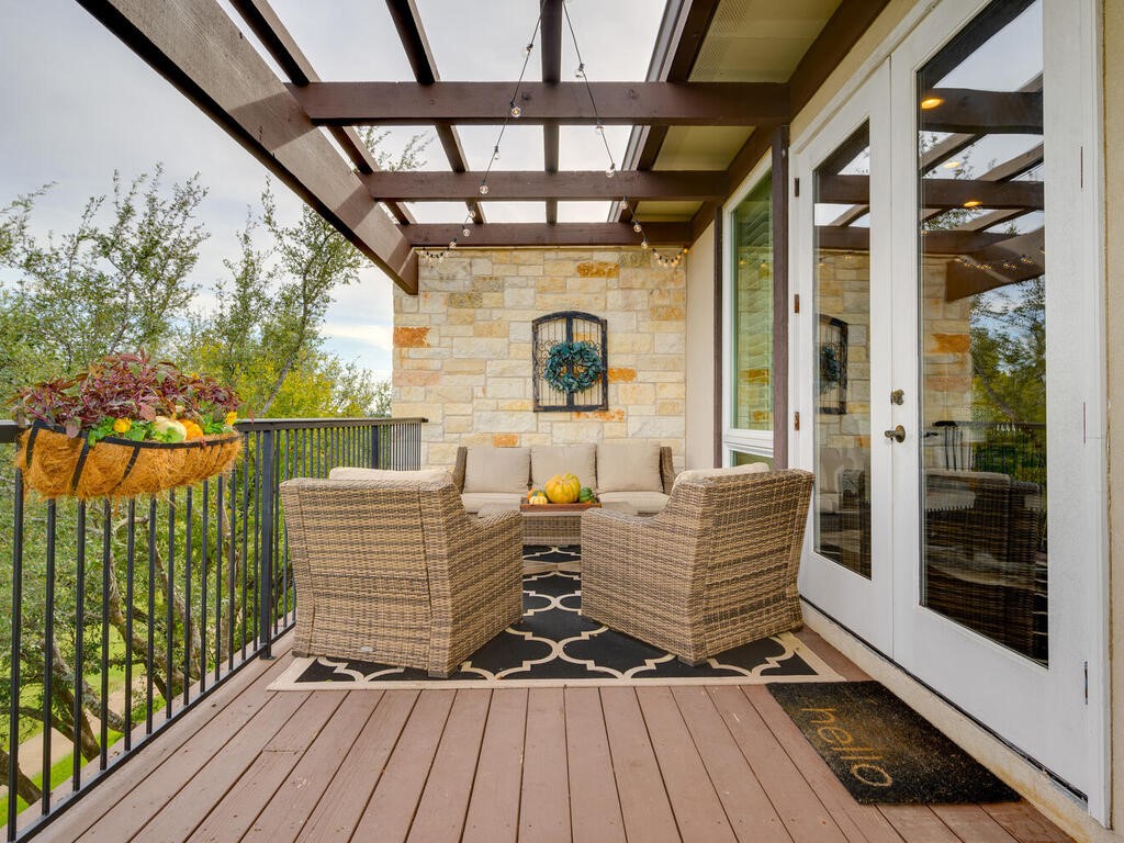 Austin, Texas, 78732, United States, 2 Bedrooms Bedrooms, ,2 BathroomsBathrooms,Residential,For Sale,1849026