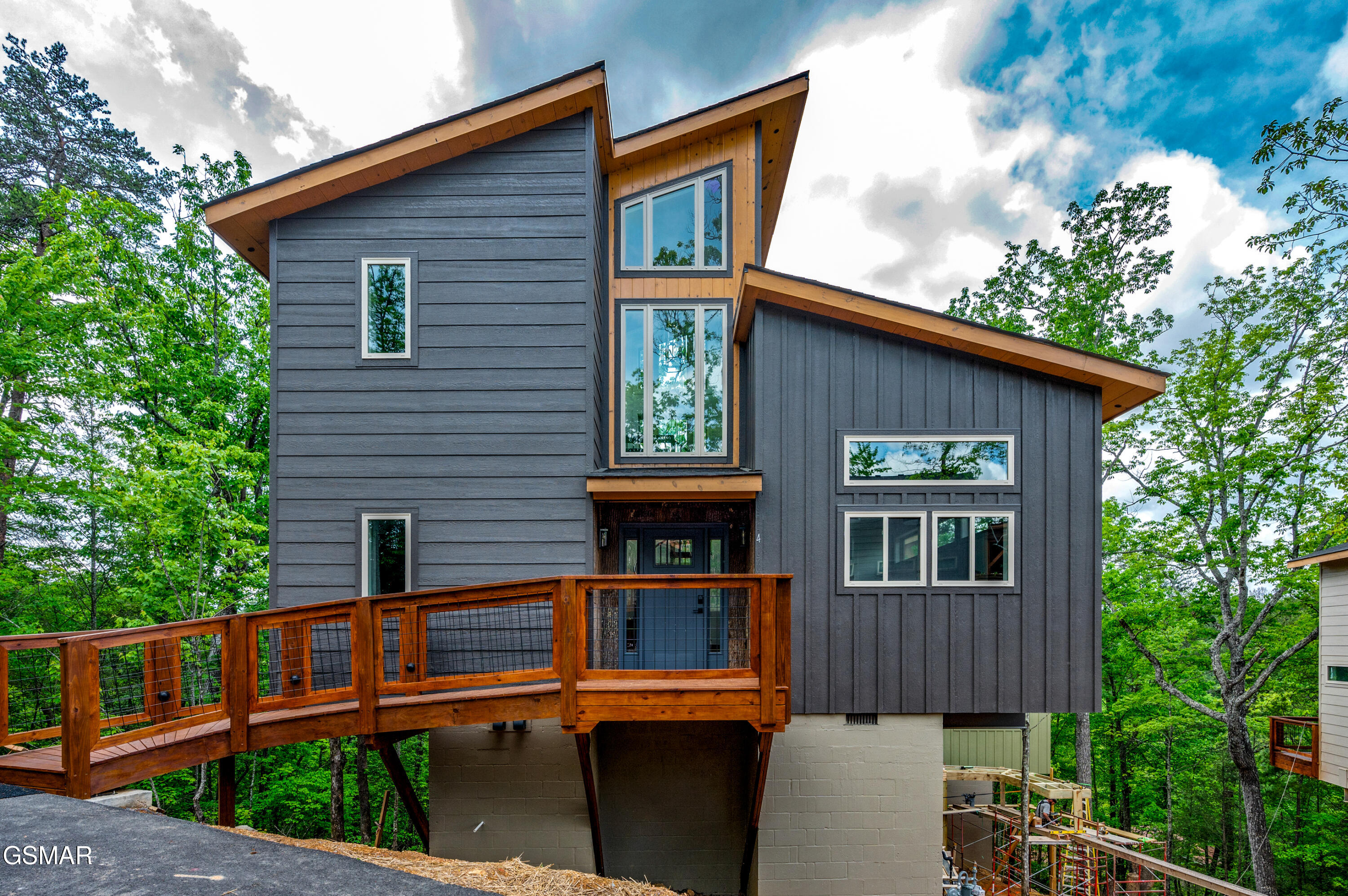 Pigeon Forge, Tennessee, 37863, United States, 2 Bedrooms Bedrooms, ,2 BathroomsBathrooms,Residential,For Sale,1872130